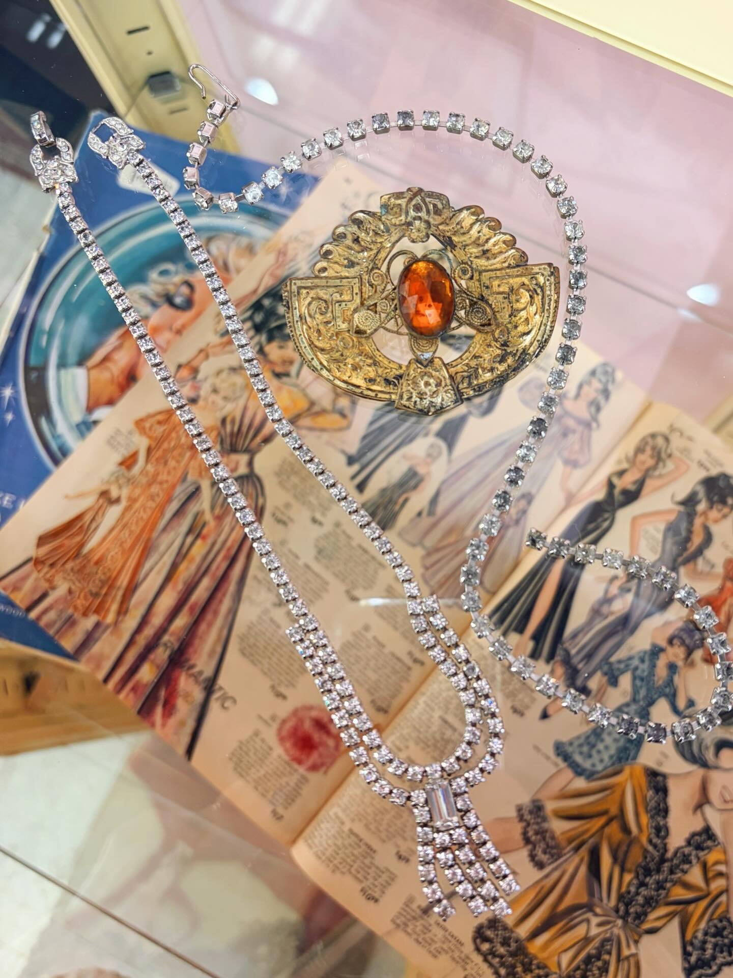 These little beauties are ✈️ off to their new forever homes 💕

OPEN 11-6

#carmineandhayworth