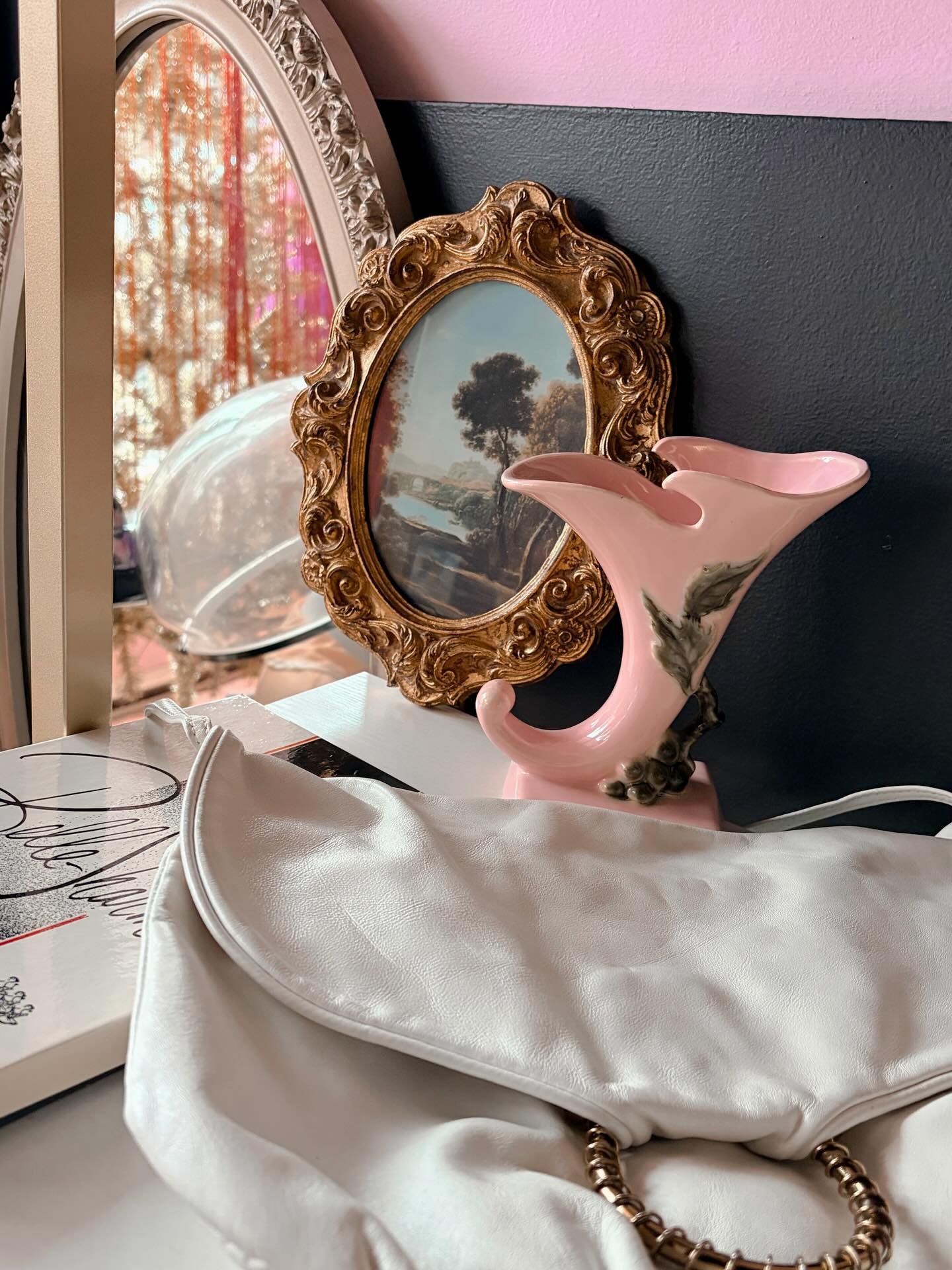 ✨ NEW VINTAGE ✨

I&rsquo;m working on getting tons of new vintage goodies out onto the floor &amp; online 💘

OPEN 11-5

#carmineandhayworth