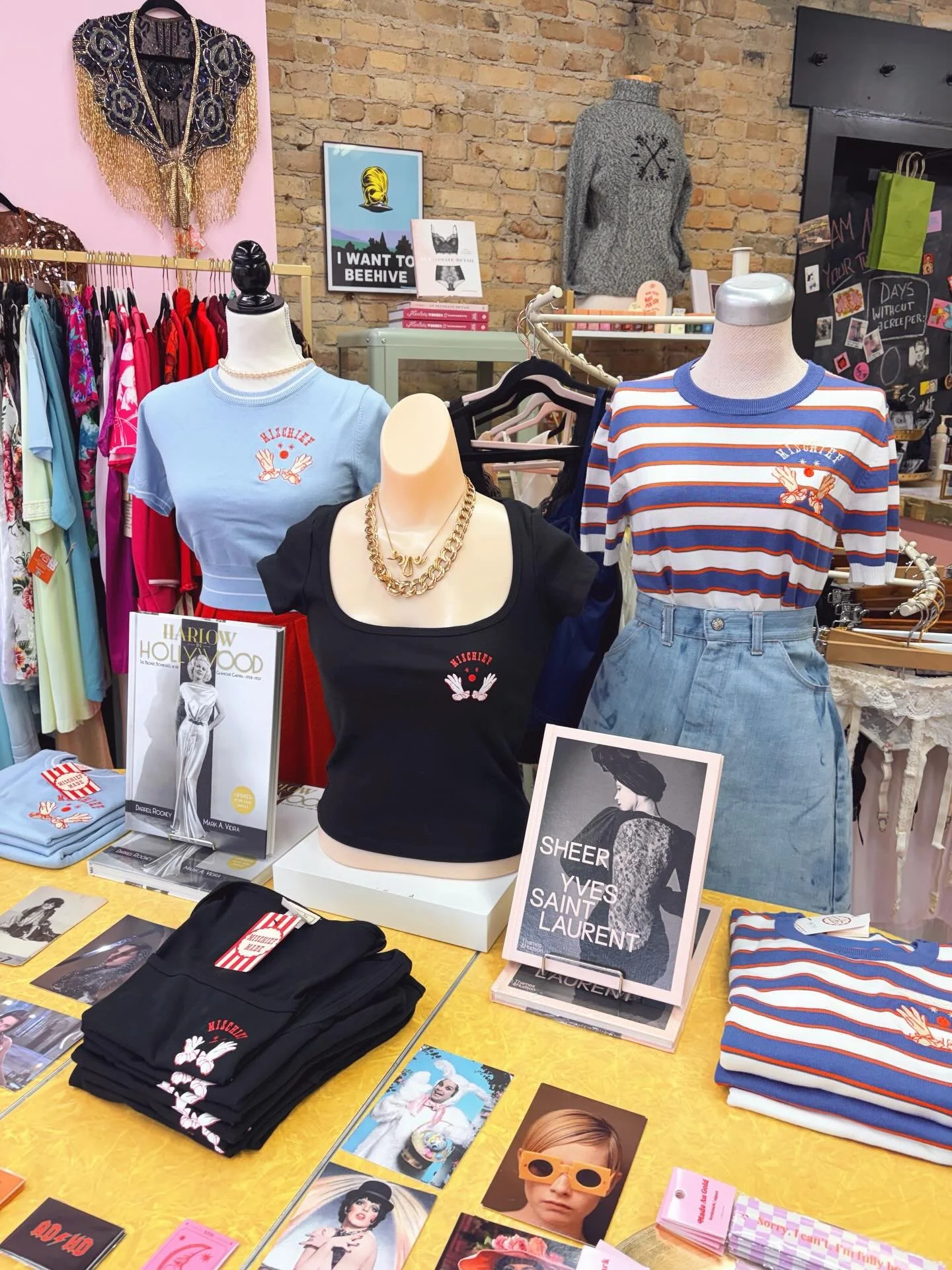 A little shop refresh 💕

My soul needed some new goodies from @mischief_made_me 

OPEN 11-6

#carmineandhayworth