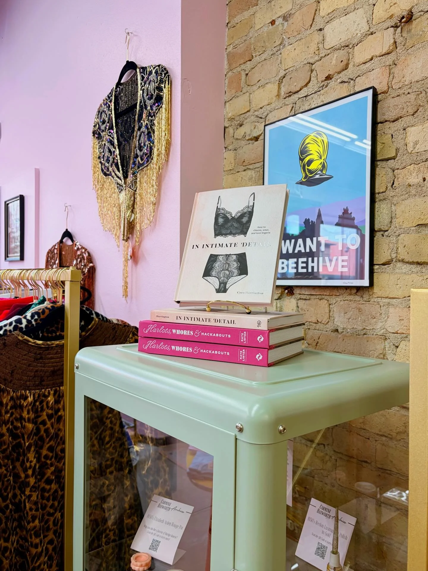 ✨ Friday Views ✨

OPEN 11-5

#carmineandhayworth