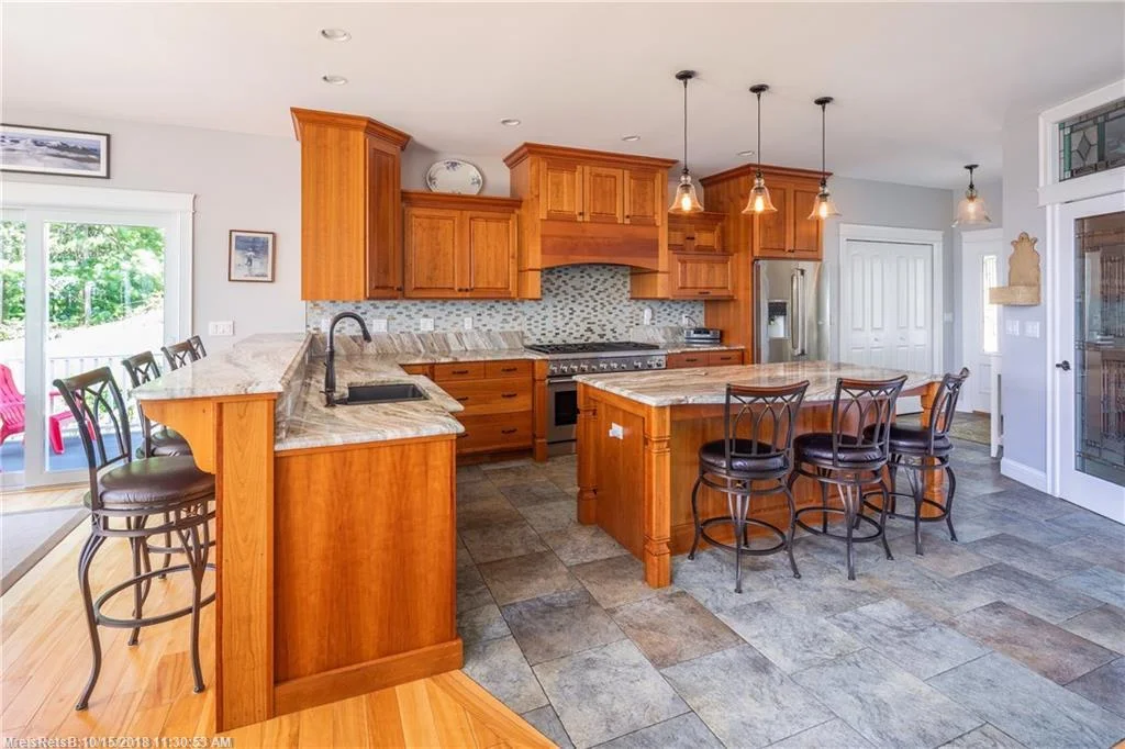 Lake house custom kitchen and pantry