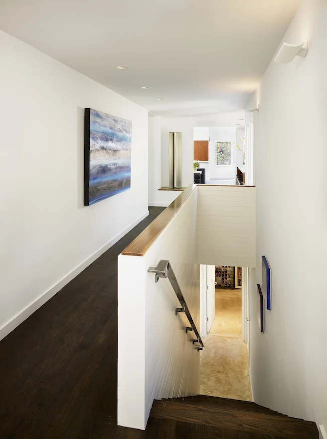 fronthallway_1.jpg