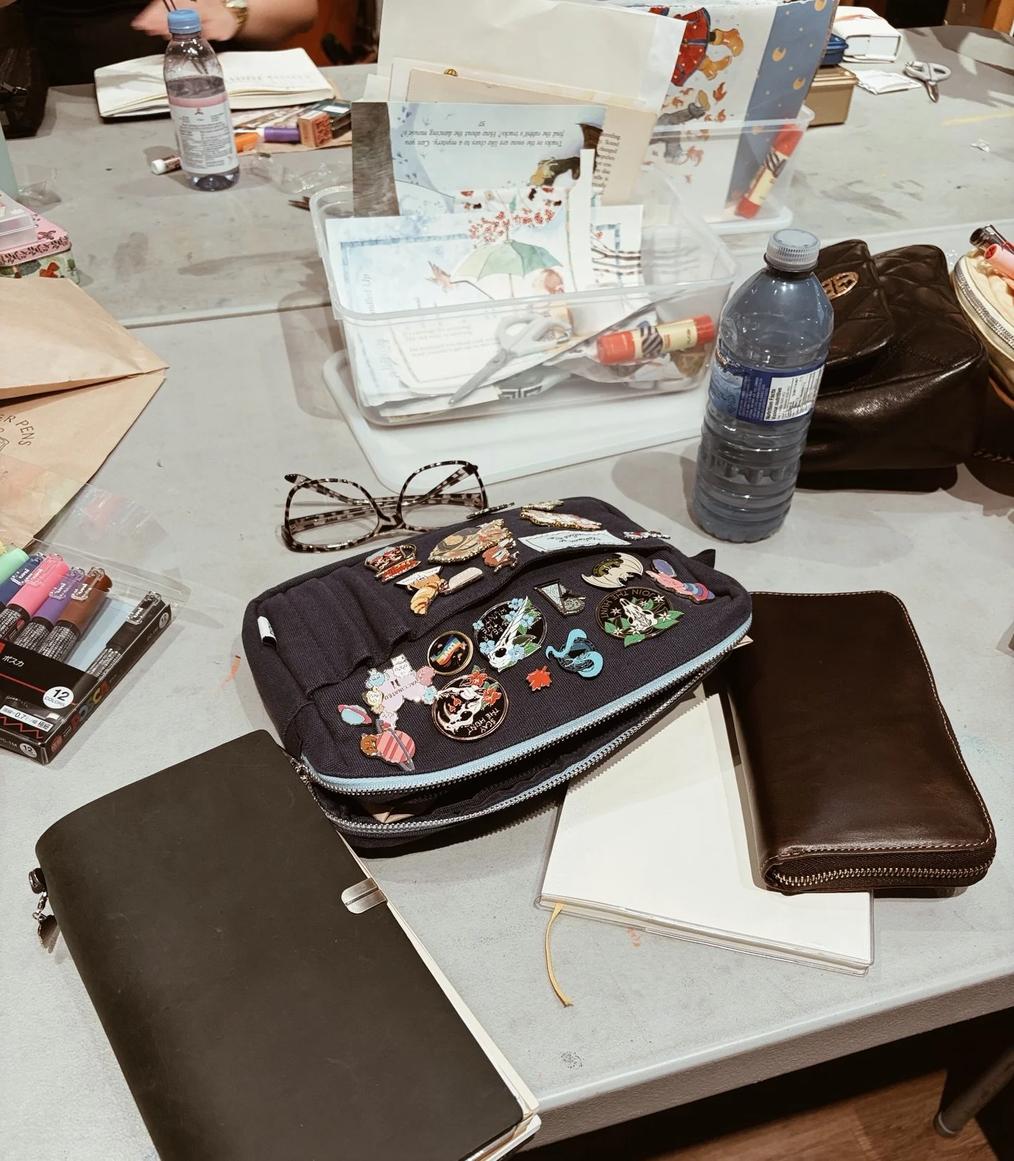 Sometimes it is not just about putting words on paper but about anchoring yourself in the familiar 🖋️📖

At @wonderpens 

#journaling #dailyjournaling #tnnotebook #traveletsnotebook #journalinspo