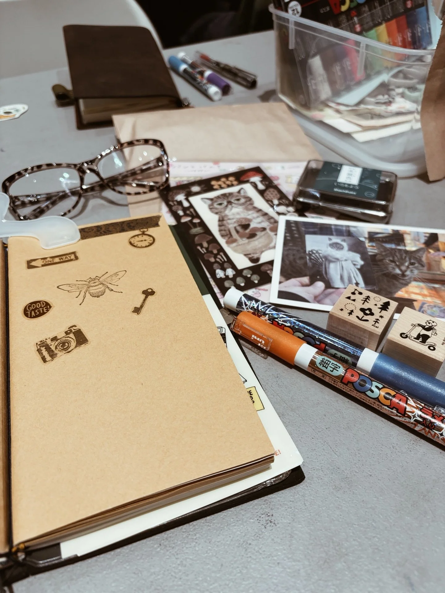 Journaling Club at @wonderpens April 15

#journaling #journalinspiration #stationeryaddict #travelersnotebook #journaling