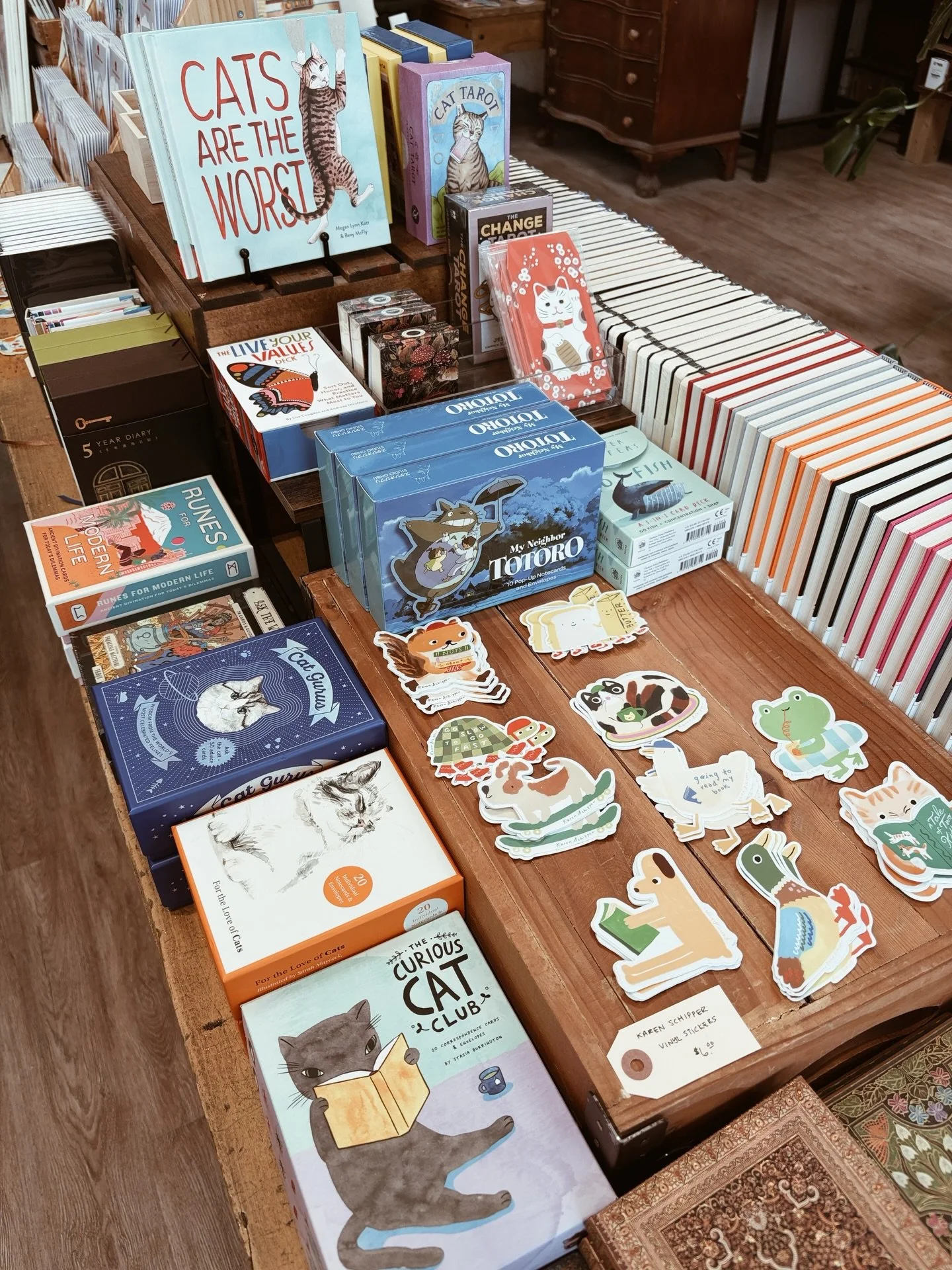 Cats are the worst 😤 I politely disagree 😆 
@wonderpens 

#stationerystore #journaling #torontostationery #torontosmallbusiness #stationeryshop