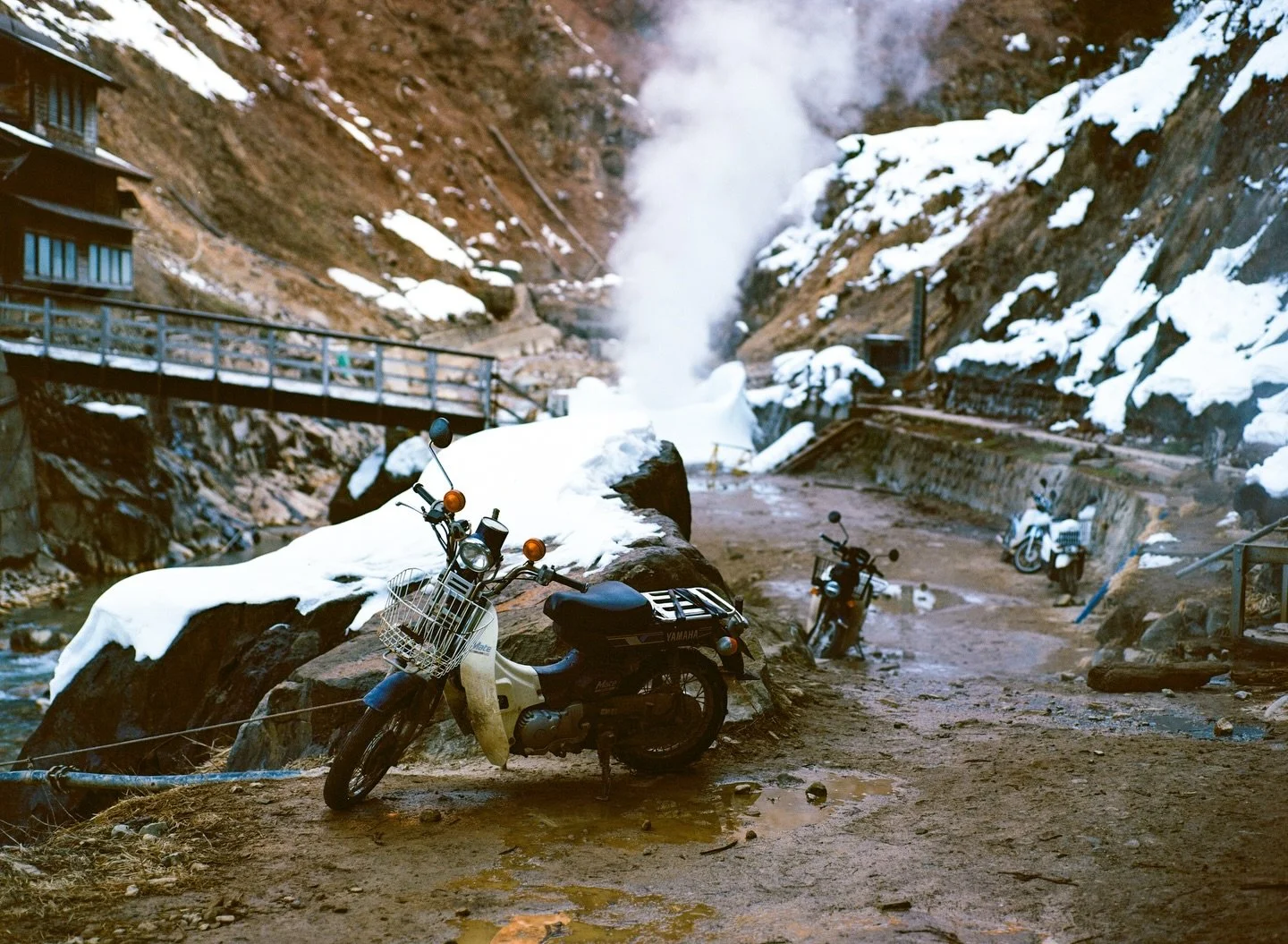 Spotted in #Japan. 

#yamahamate #mamiya645 #filmphotography #nagano