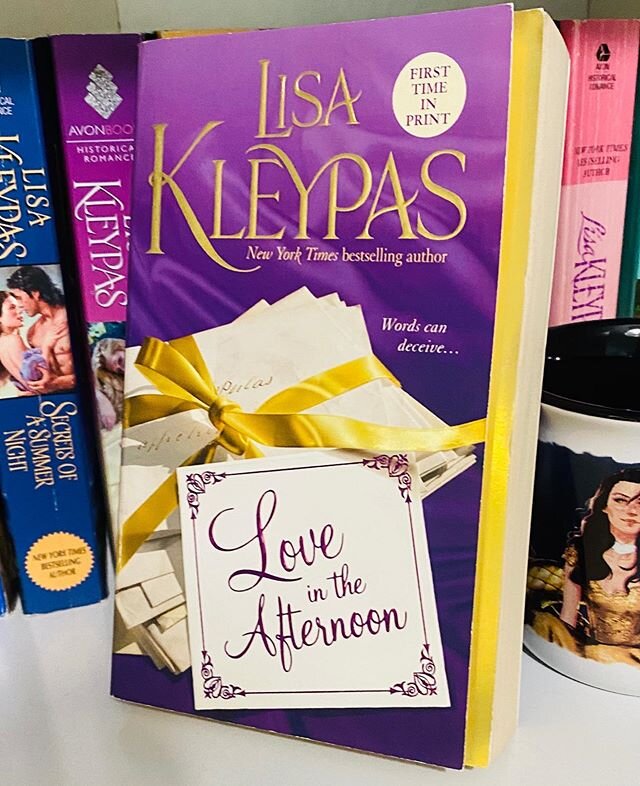 Love in the Afternoon is the 5th and final book in Lisa Kleypas' Hathaways series. It was always my least favorite and still is, but when you have a 5 star series somebody has to be last. I'm so glad I recently reread this, because I appreciated it s