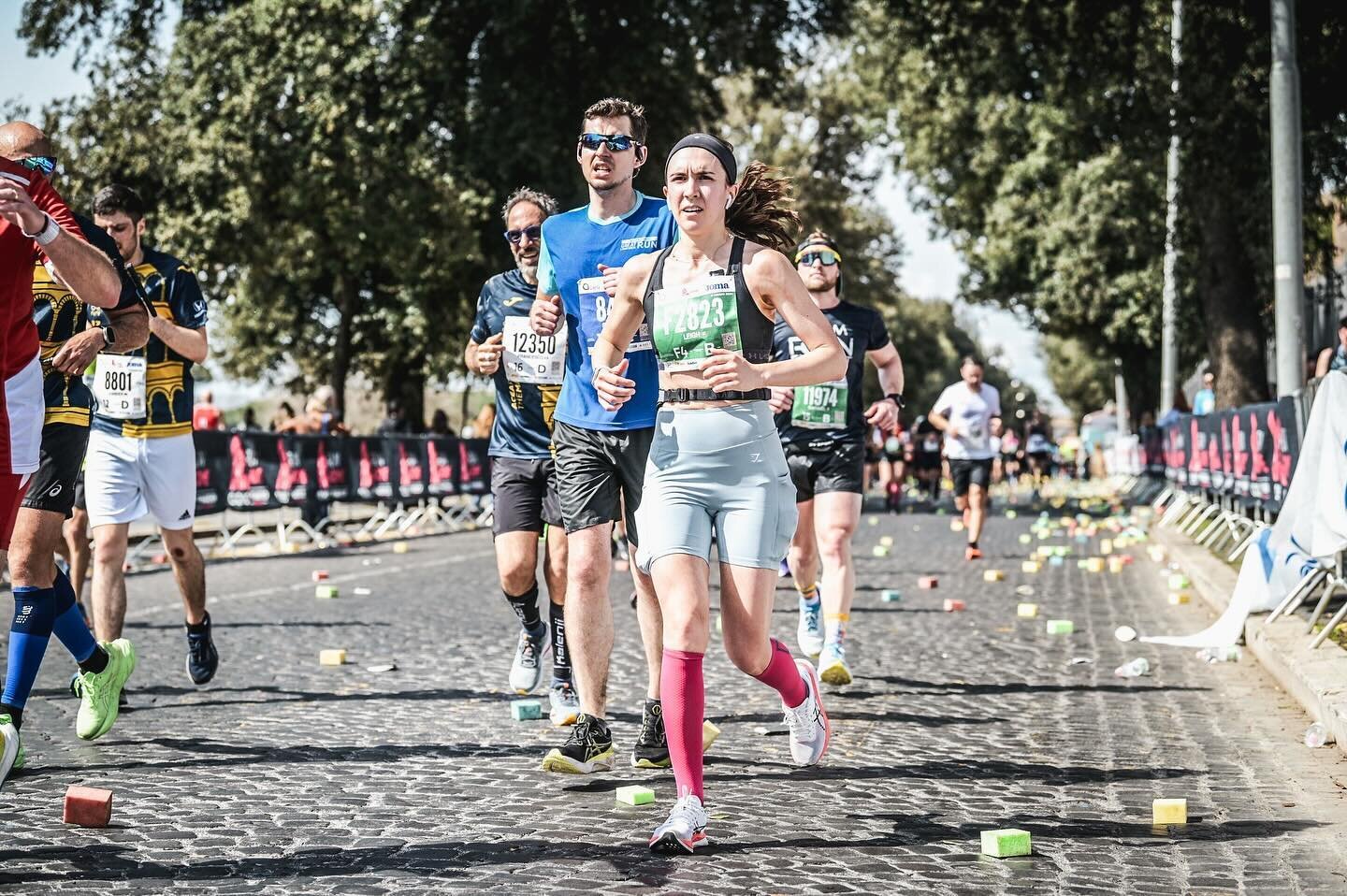 Too good not to share! 😅🇮🇹 🏰 That last face was the final 200m push. 🤣

A full recap of nutrition &amp; training for the marathon now up on my blog. I follow a #glutenfree personalized #lowfodmap diet so this will be of interest to you runners w