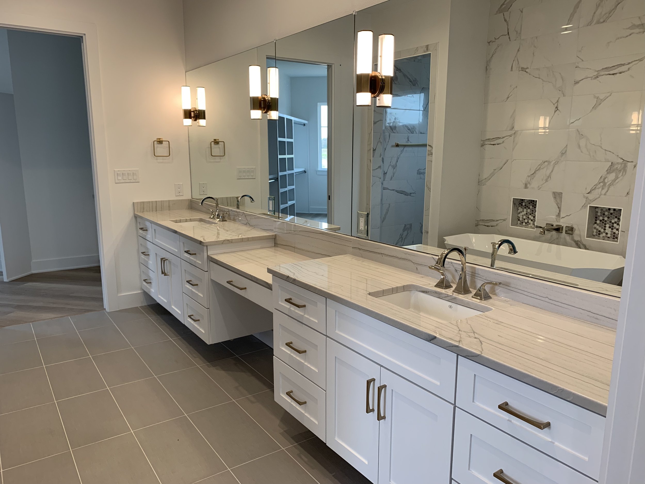 Master Bath 2.jpg