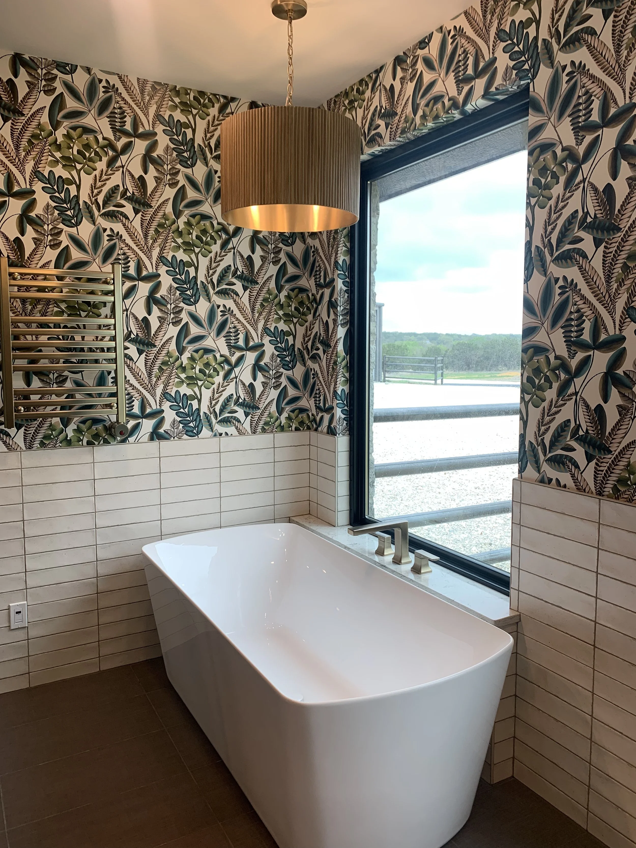 Master tub.jpg