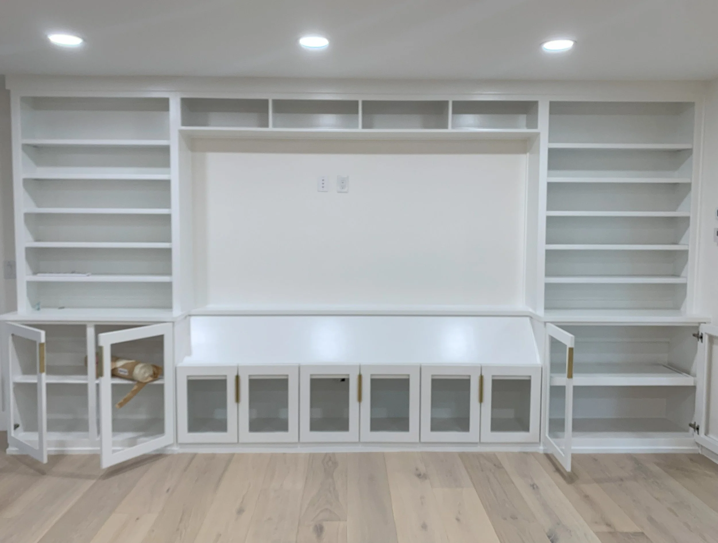 den media center - Copy.jpg