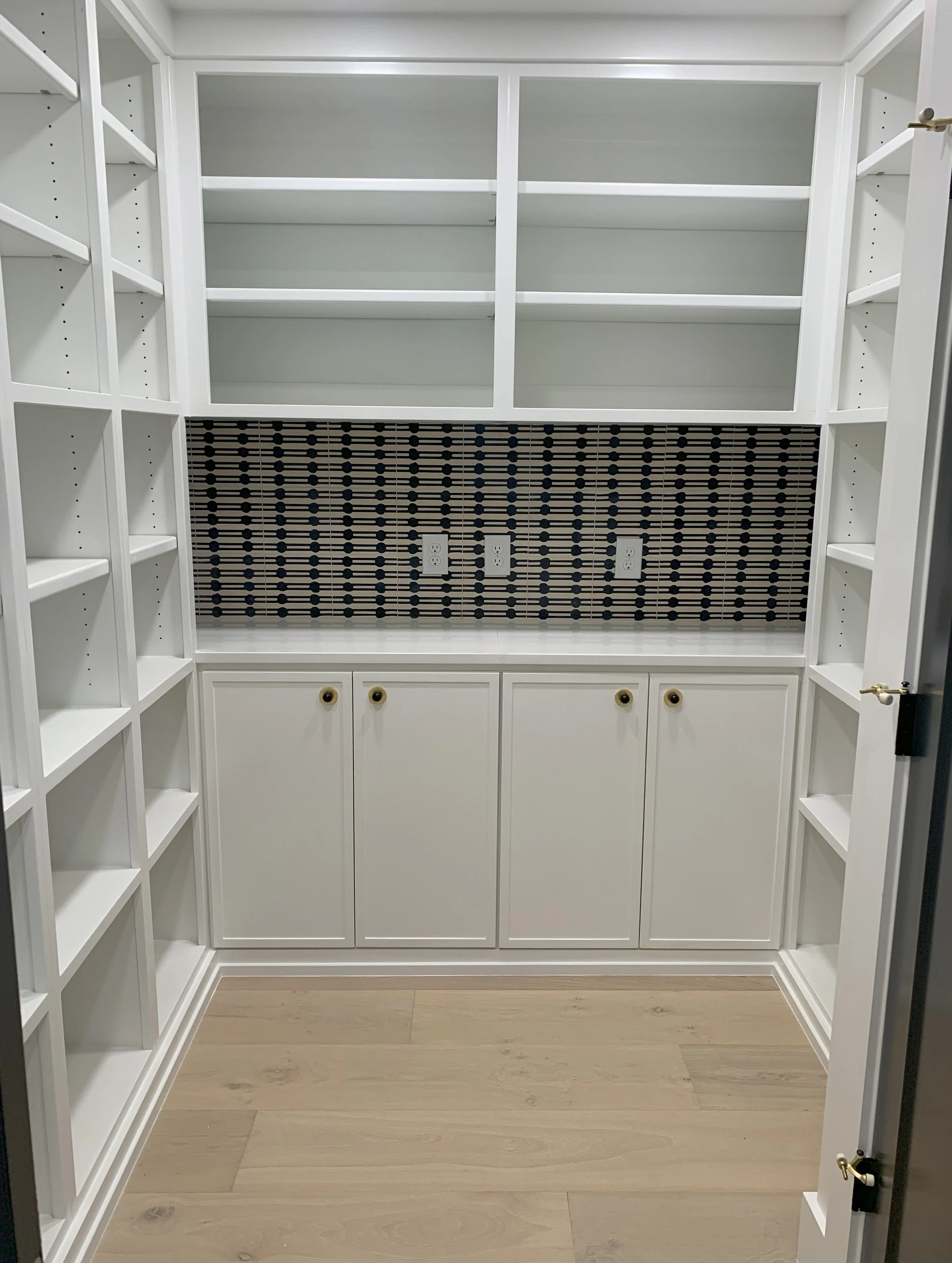 pantry 1 - Copy.jpg