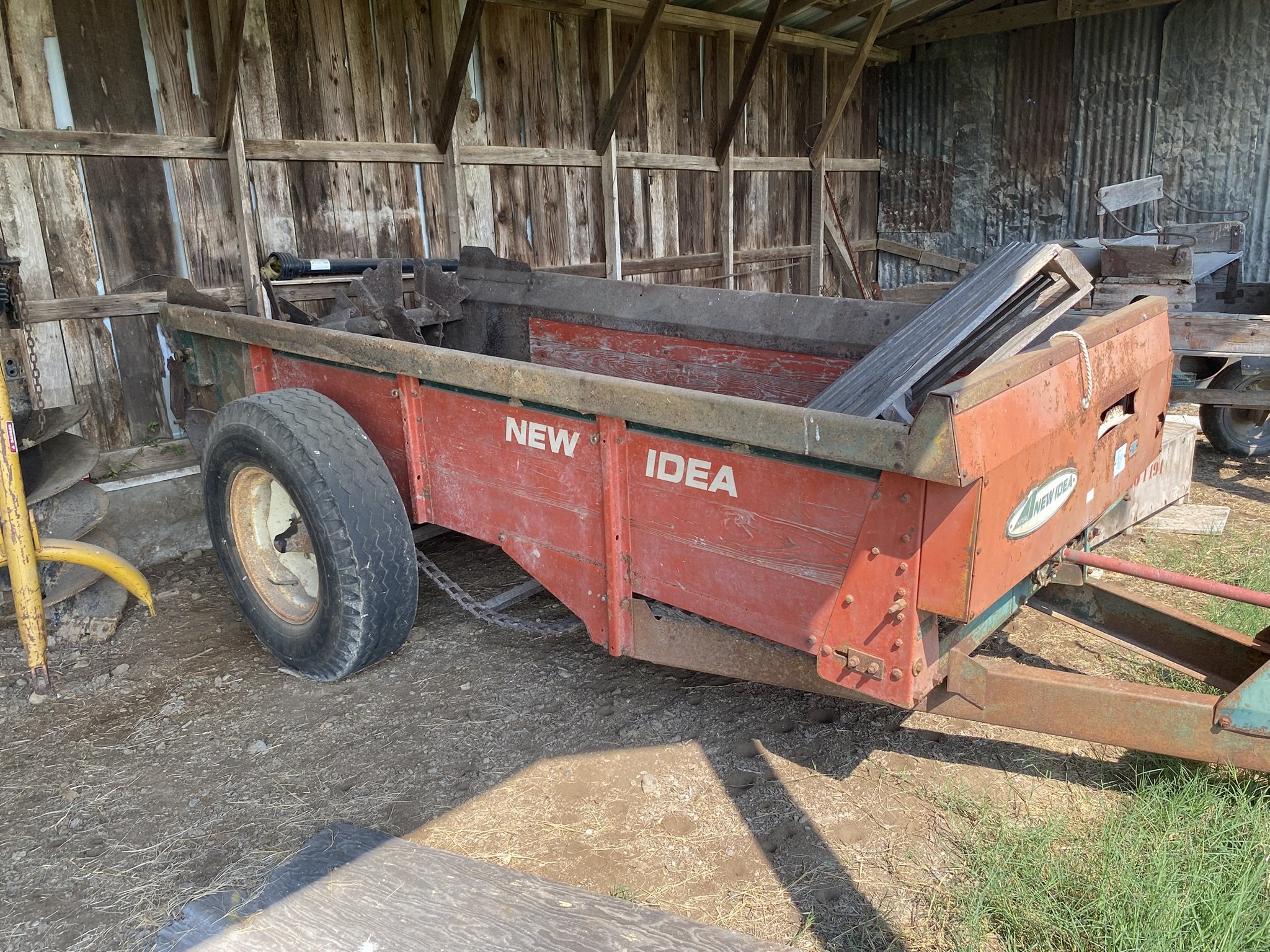 Newidea Manure spreader.JPEG