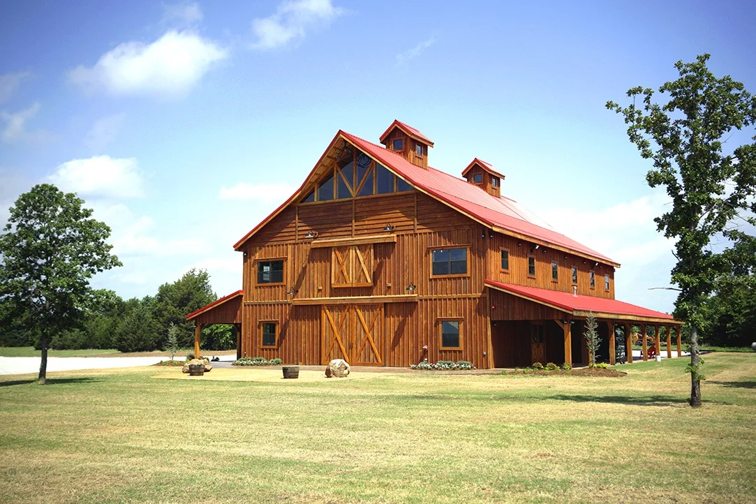 Barn_outside_bright.jpg