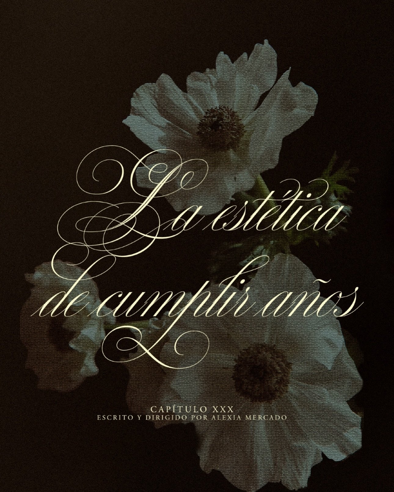 Lo siento, ayer hice mi invitaci&oacute;n para mis prontos 30 y me gust&oacute; tanto que se las quise compartir. Me esmer&eacute; mucho en buscar la tipograf&iacute;a y un dise&ntilde;o que me represente, adem&aacute;s de usar fotos de flores que he