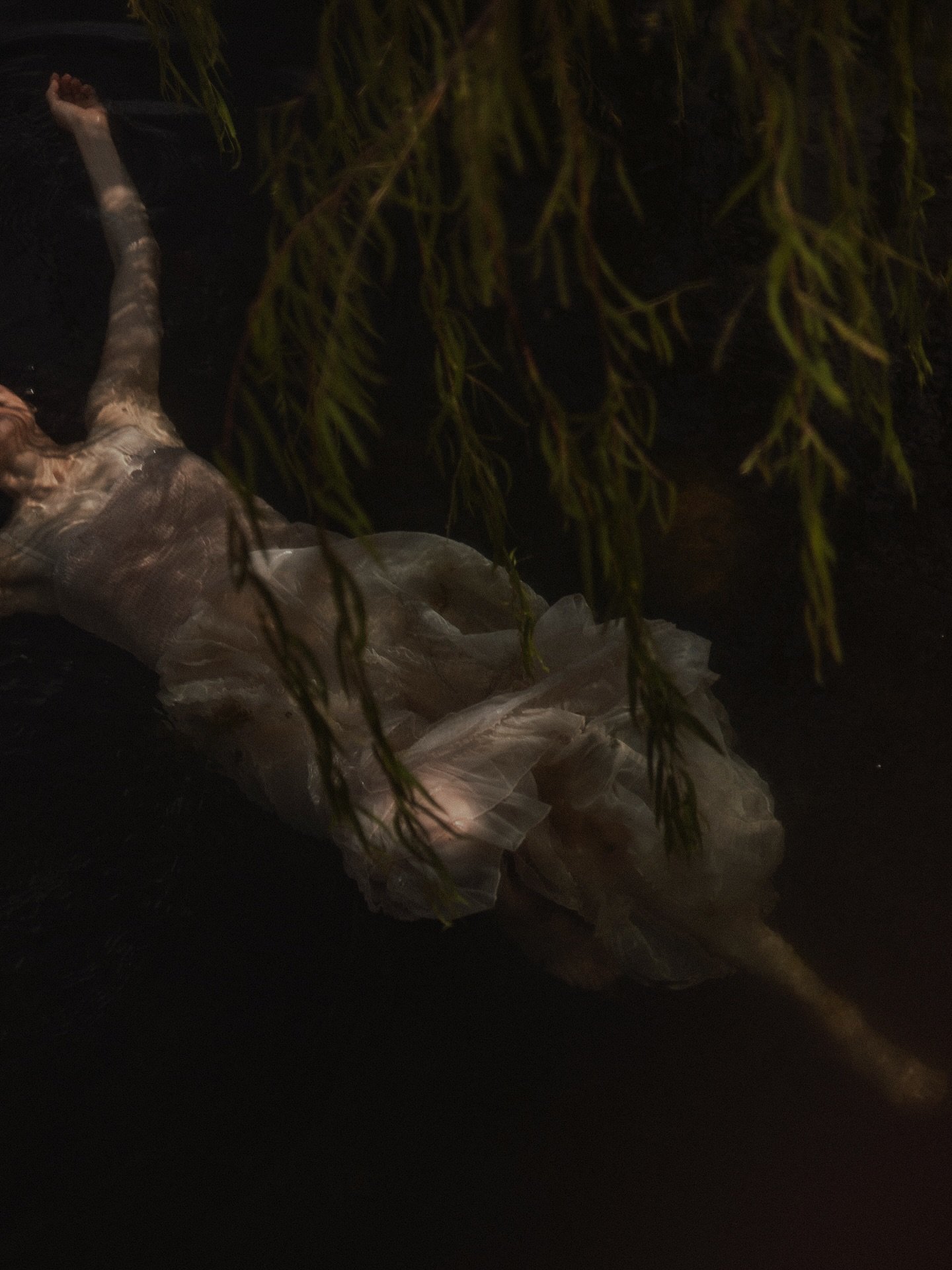 Durante mucho tiempo la energ&iacute;a que ten&iacute;a la us&eacute; para sostener el equilibrio, para protegerme del desborde, del miedo y de la incertidumbre.
Todo lo que viv&iacute; estaba mediado por la defensa.
Esa era toda mi vida, pero una vi