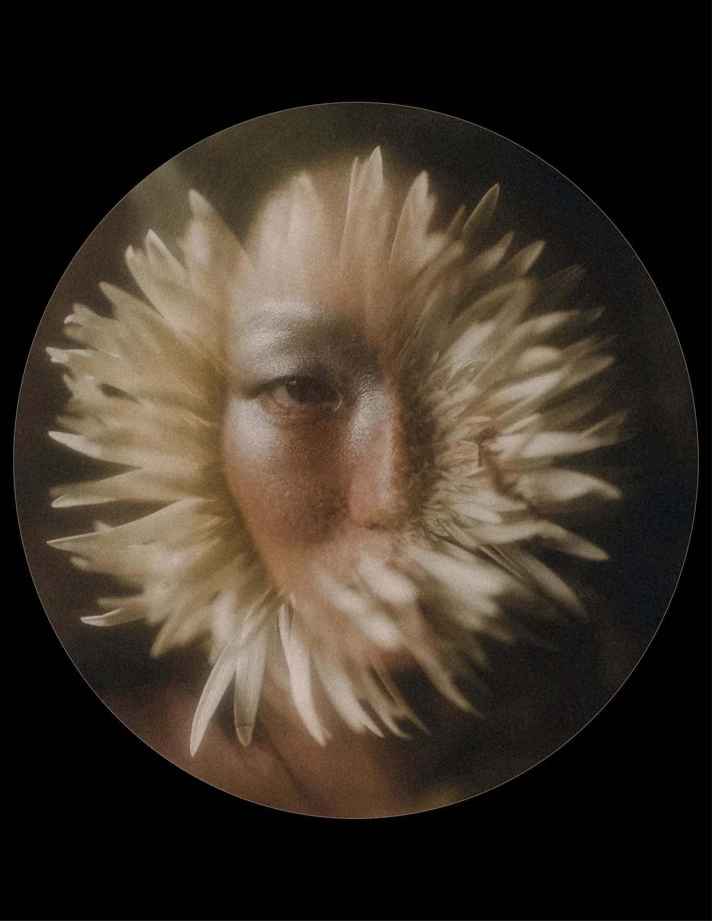 Del &uacute;ltimo taller que di en CDMX
&iquest;Les gustar&iacute;a pronto un taller de ilustraci&oacute;n y edici&oacute;n?

Model: @elliekim____ 
Makeup: @alanamelina