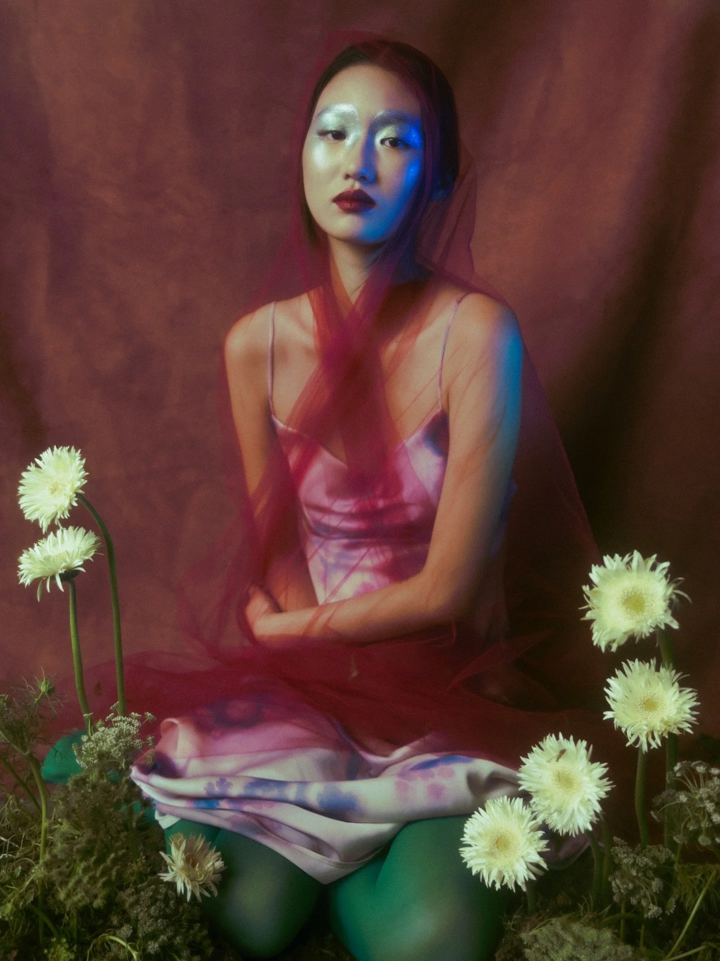 No hab&iacute;a compartido estas fotos de hace un a&ntilde;o, en un LUCRECIA 🦜que di en CDMX
Model: @elliekim____ 
Makeup: @alanamelina