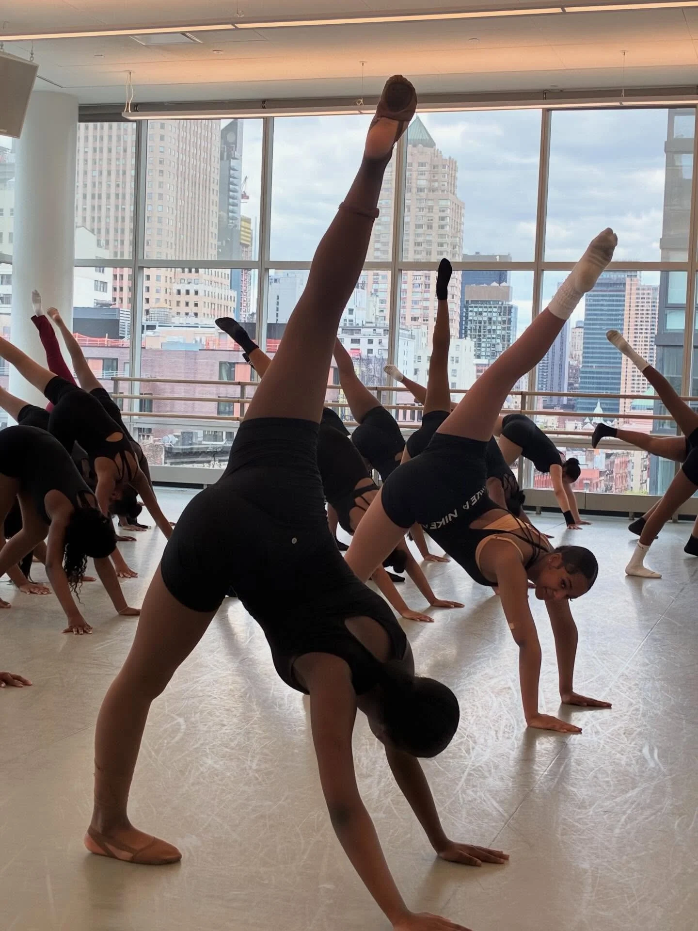 S/O to Blossom on her opportunity to dance at The Alvin Ailey American Dance Theatre this past weekend. We hope you enjoyed your experience and learned a thing or two!