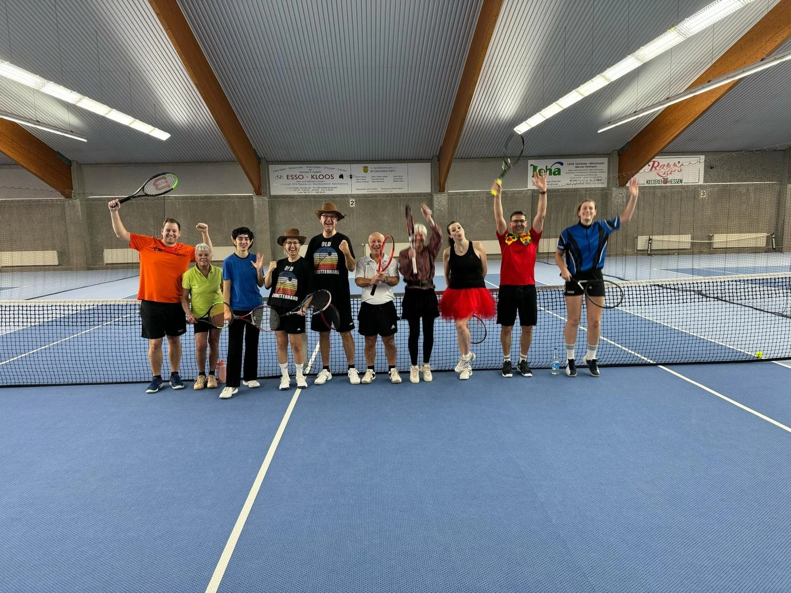 Faschingsturnier – Tennis mal im Kostüm