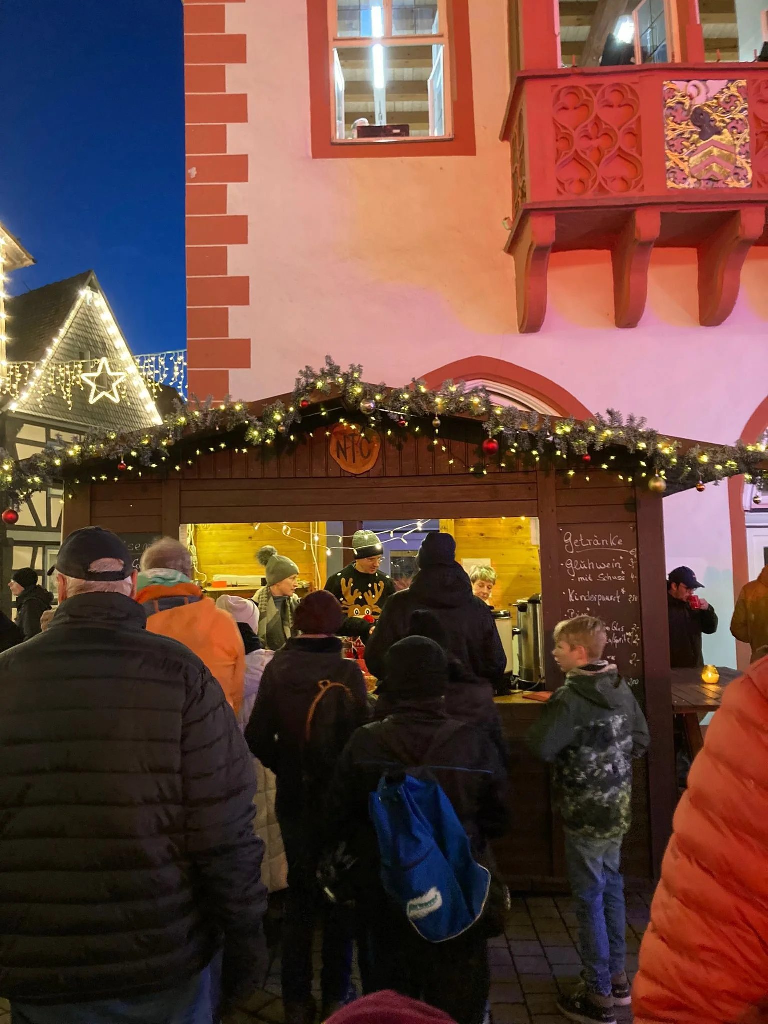 Nidderauer Tennisclub auf dem Windecker Weihnachtsmarkt: