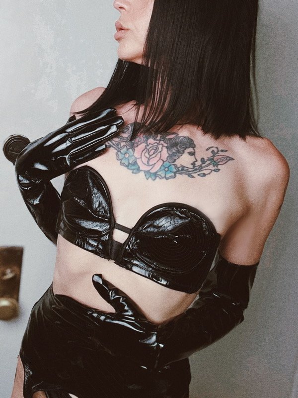 Chicago Mistress and Keyholder Maddie Royce