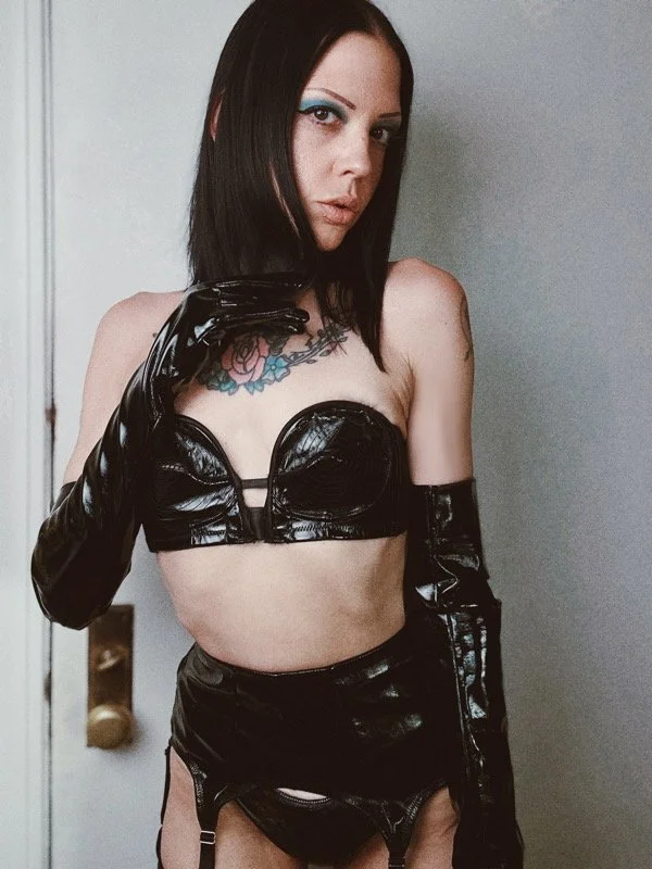 BDSM Dominatrix and Chicago Keyholder Maddie Royce