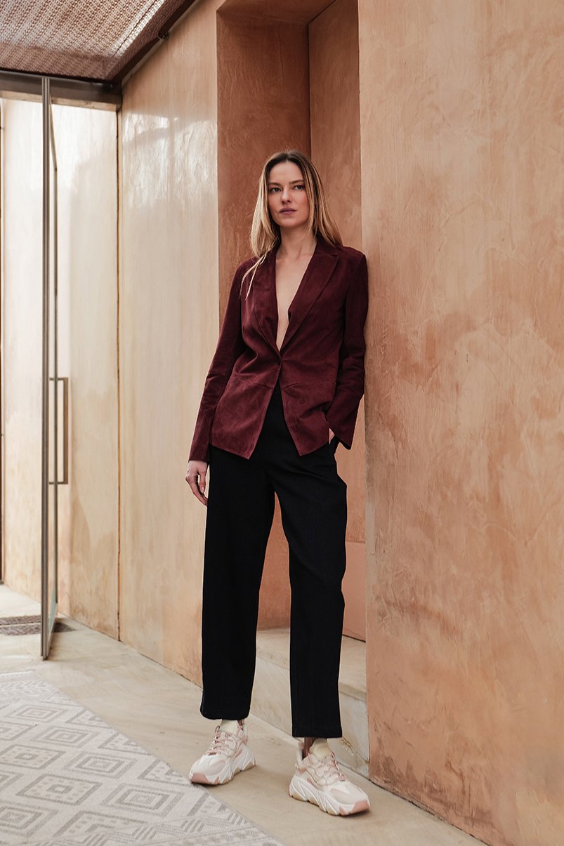 A26M104CF A26M930LM.jpg