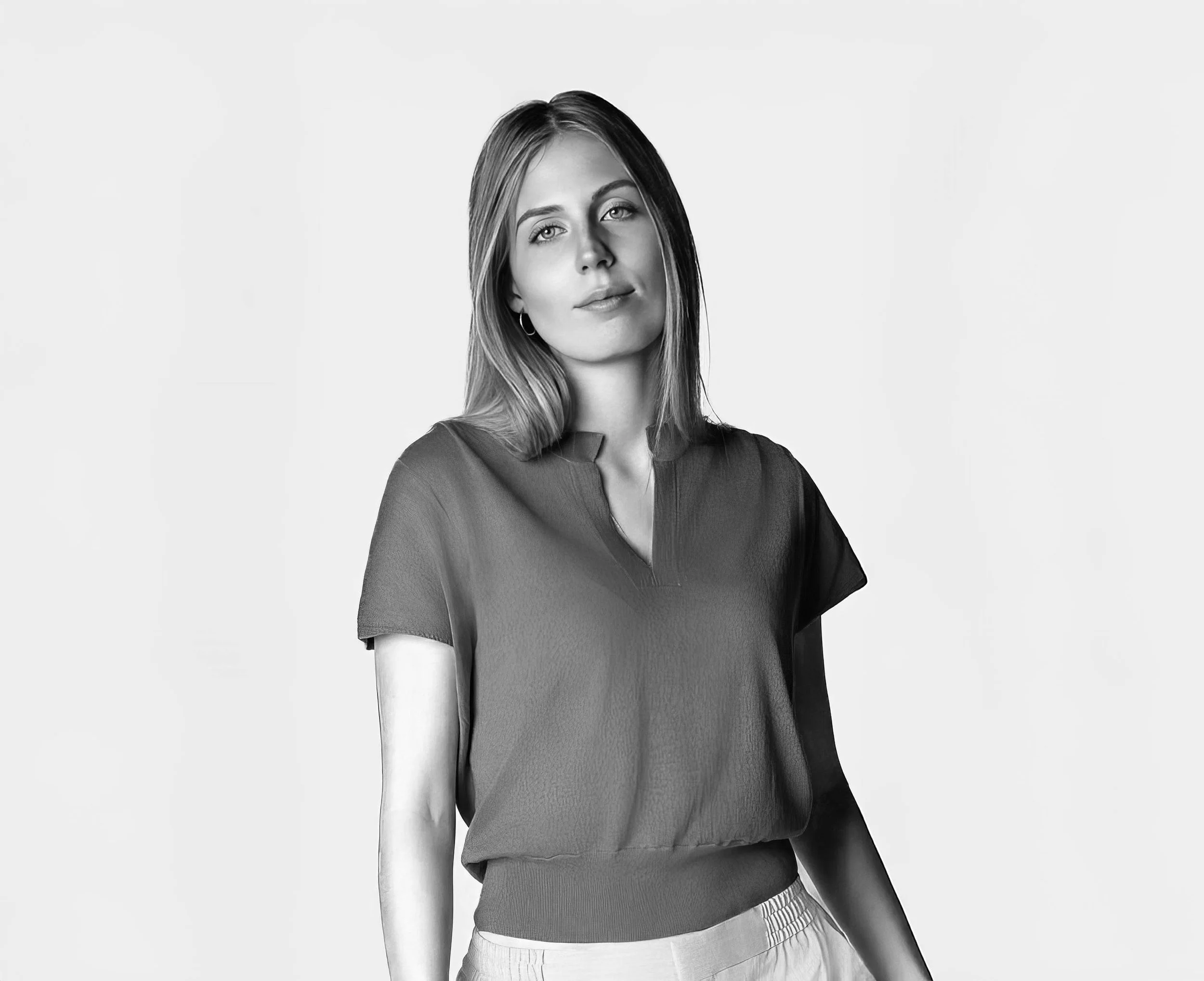 MANOJA Cashmere LOOKBOOK SS26_Page_01_Image_0001_bw.jpg