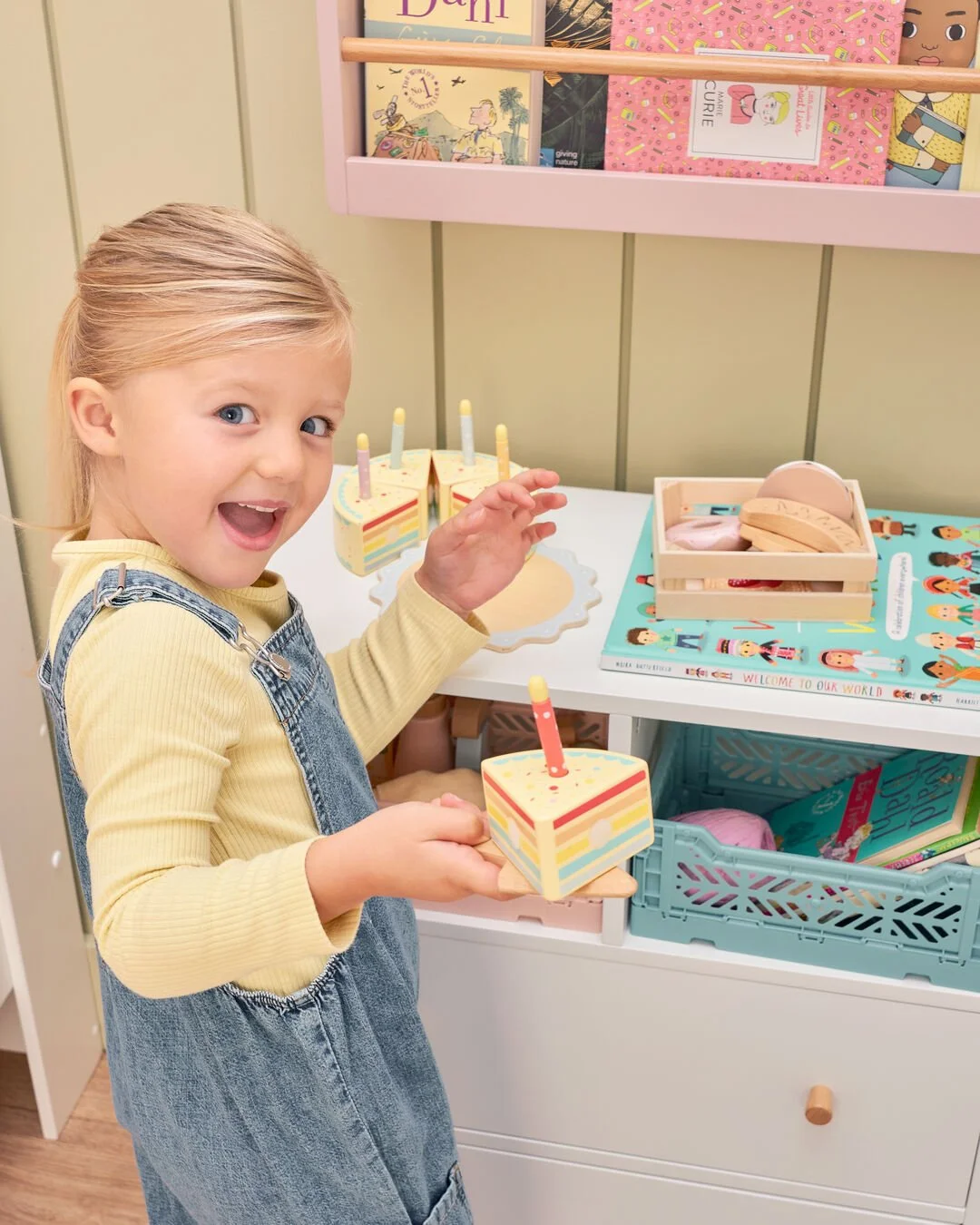 NELLIE_1397 - Feed - portrait.jpg