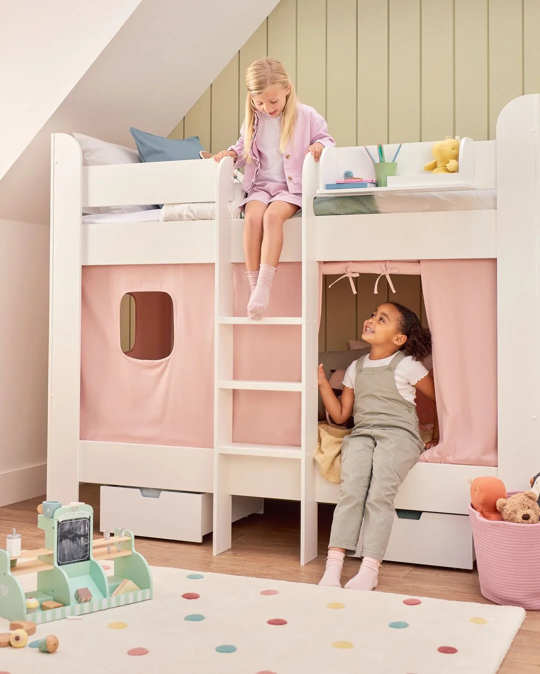 NELLIE_ARAIYA_DOUBLE_1951 - Feed - portrait.jpg