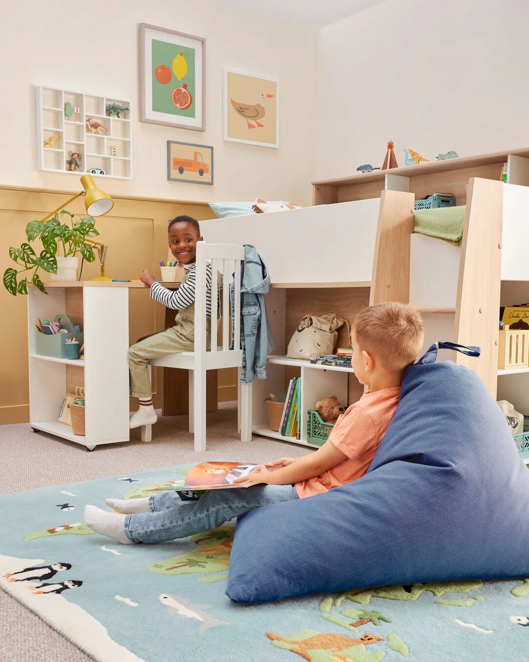 BOYS_2UP_1140 - Feed - portrait.jpg