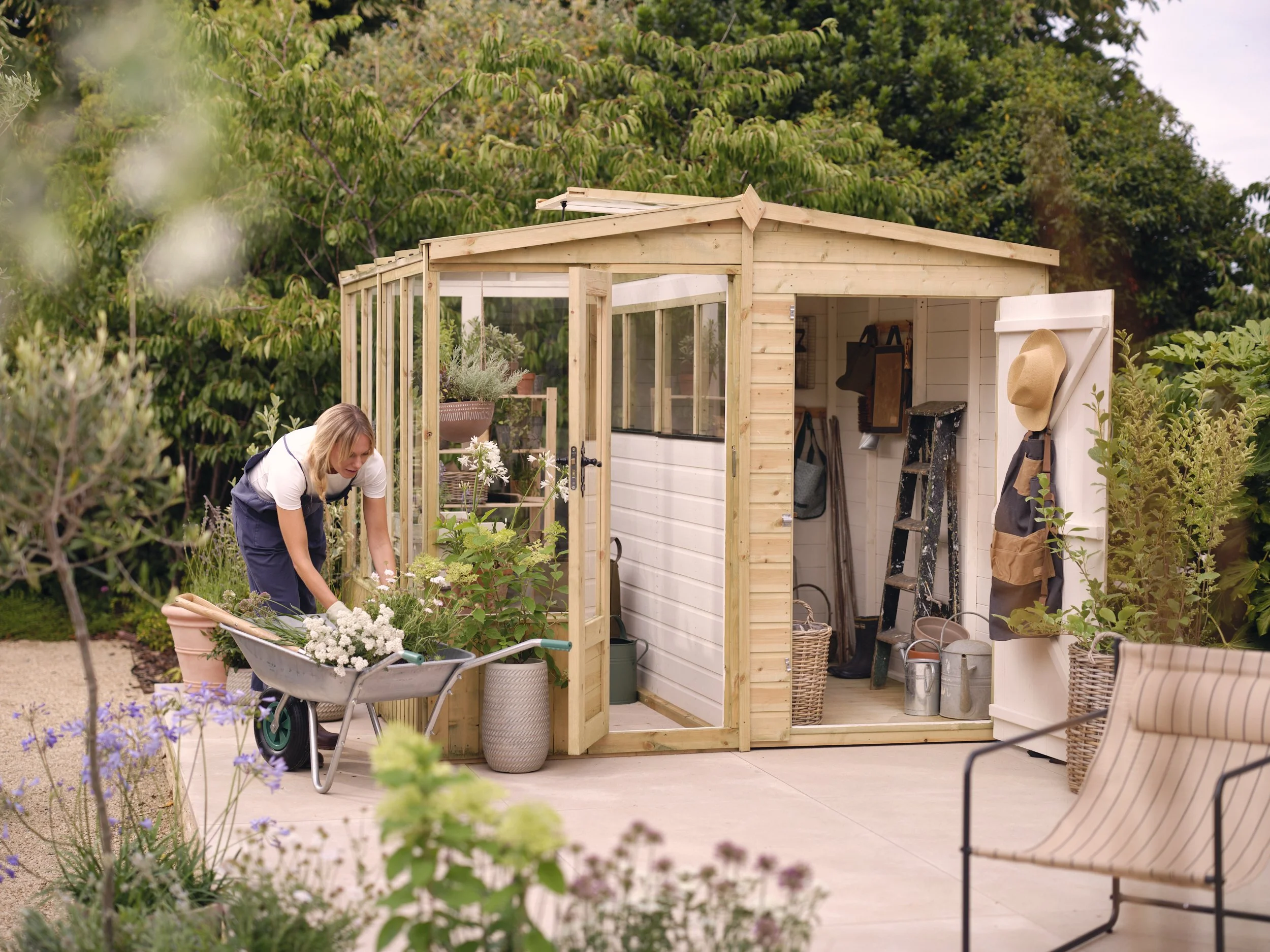 Shot_05_Combi_Greenhouse_Close_Ad _0087.jpg