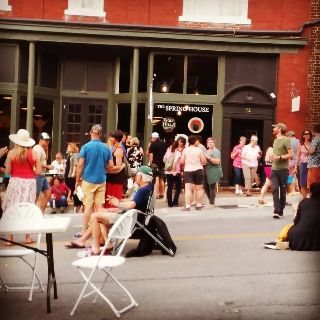 When one local business wins, we all win! Fun night @the_spring_house_  and @thepakalachian 
#abingdonva