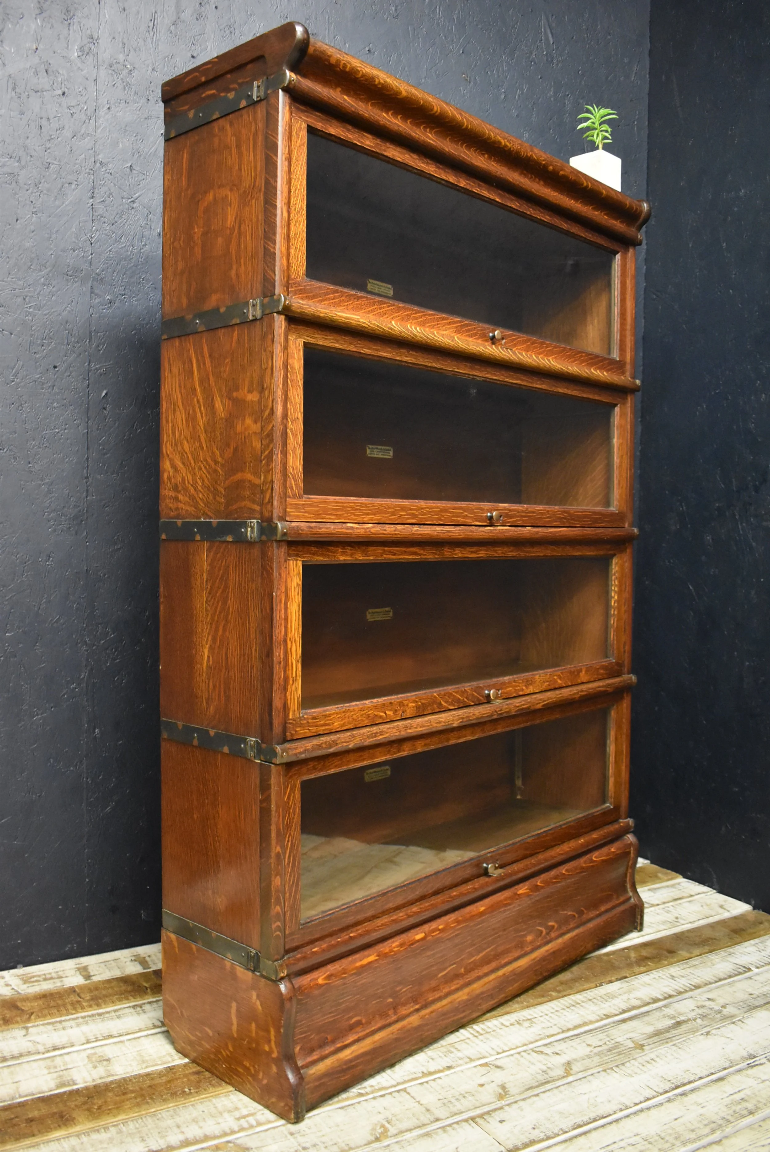 Globe Wernicke 4 Tier Bookcase Display