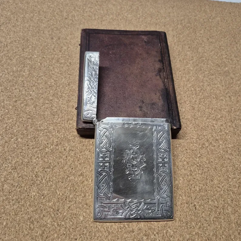 il_794xN.7486039450_mkiy silver card case no 6.webp