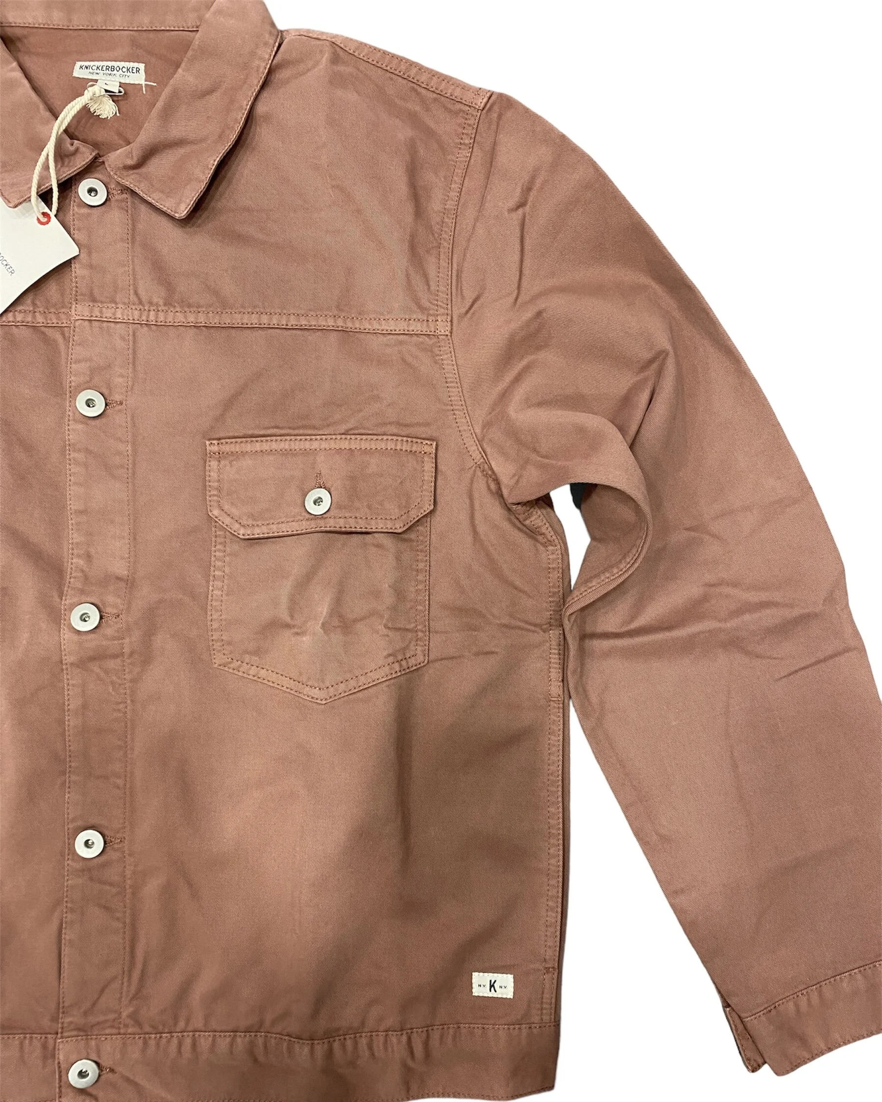 FBECB7FF-180B-41DC-8F9B-834FE68C808F