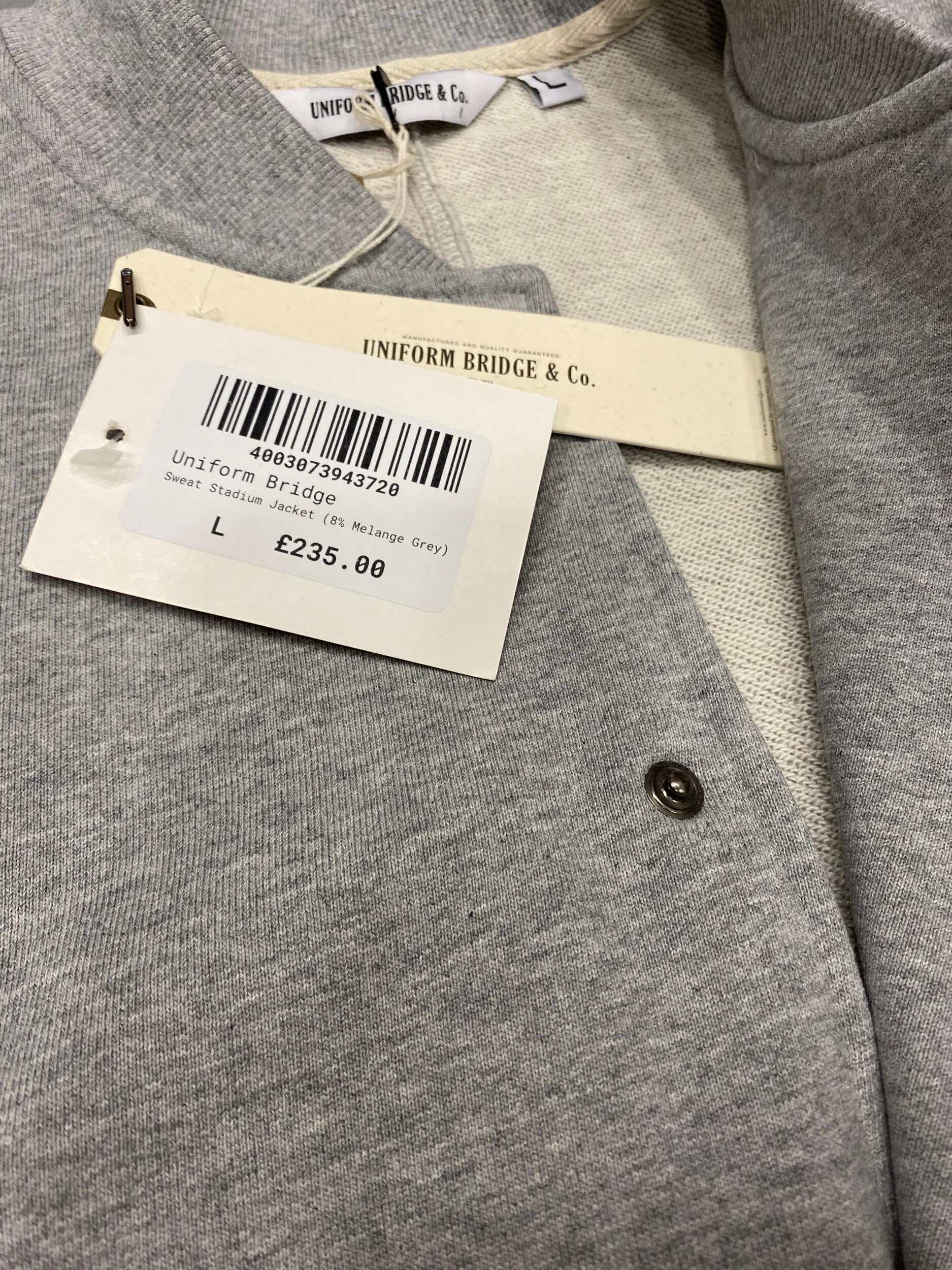 82792CA0-505D-451F-A54D-6D8542024268