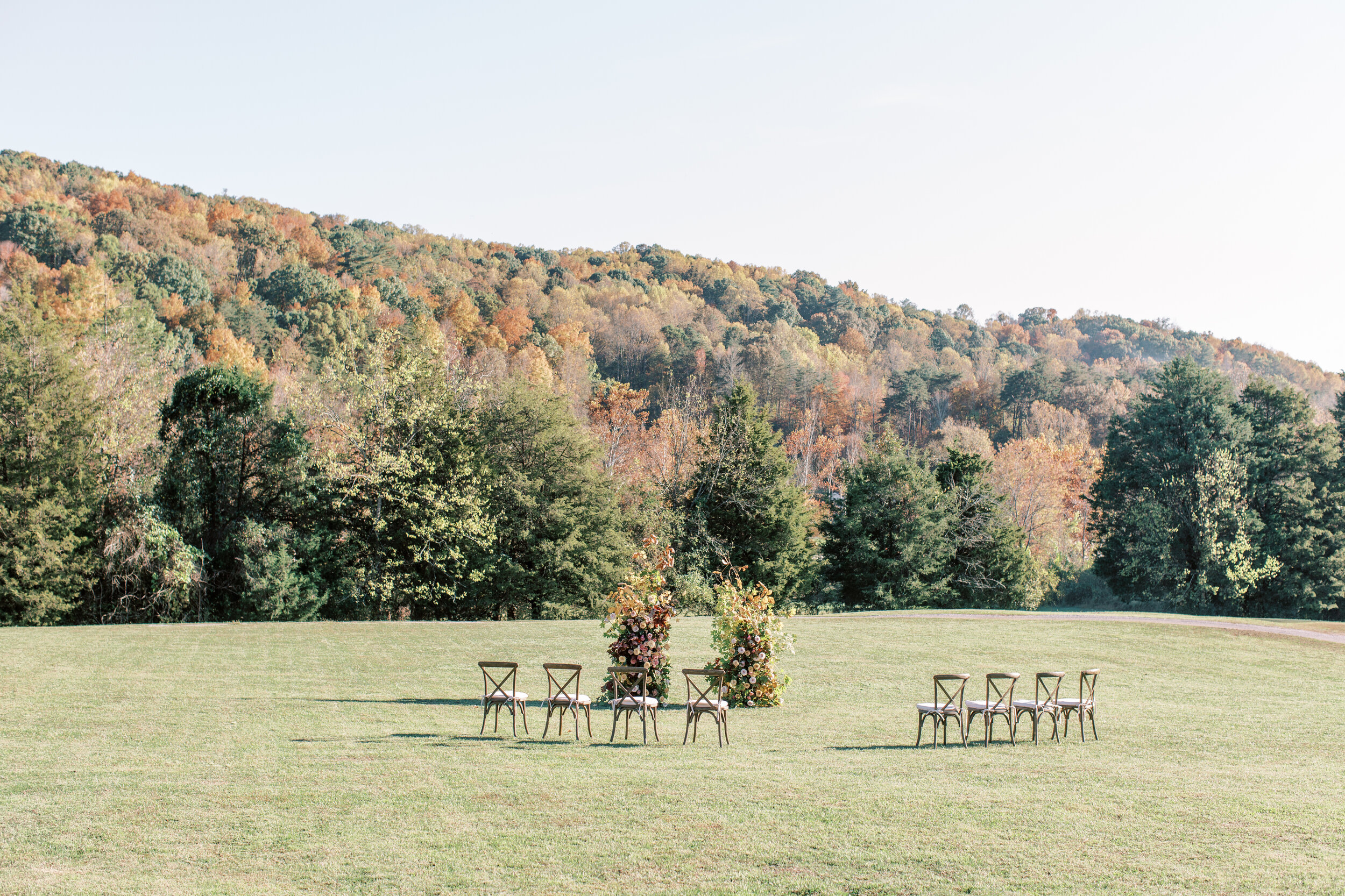 Morgan_Riley_Wedding_Tennessee_Farmhouse_KNoxville_Abigail_Malone_Photography-20.jpg