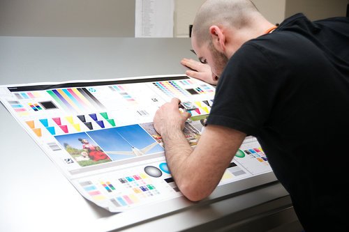 Gecko digital printing Printer checking the colour bands.jpeg