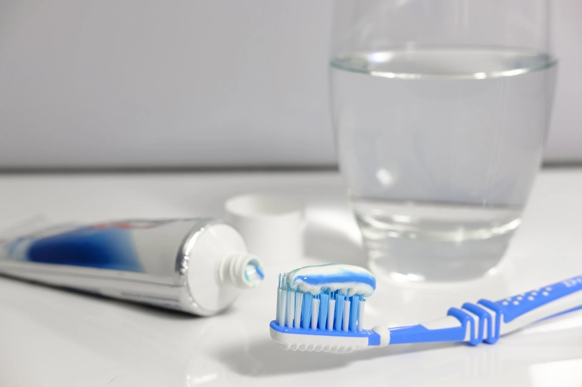 The Type Of Toothpaste You Use Matters, and Here’s Why