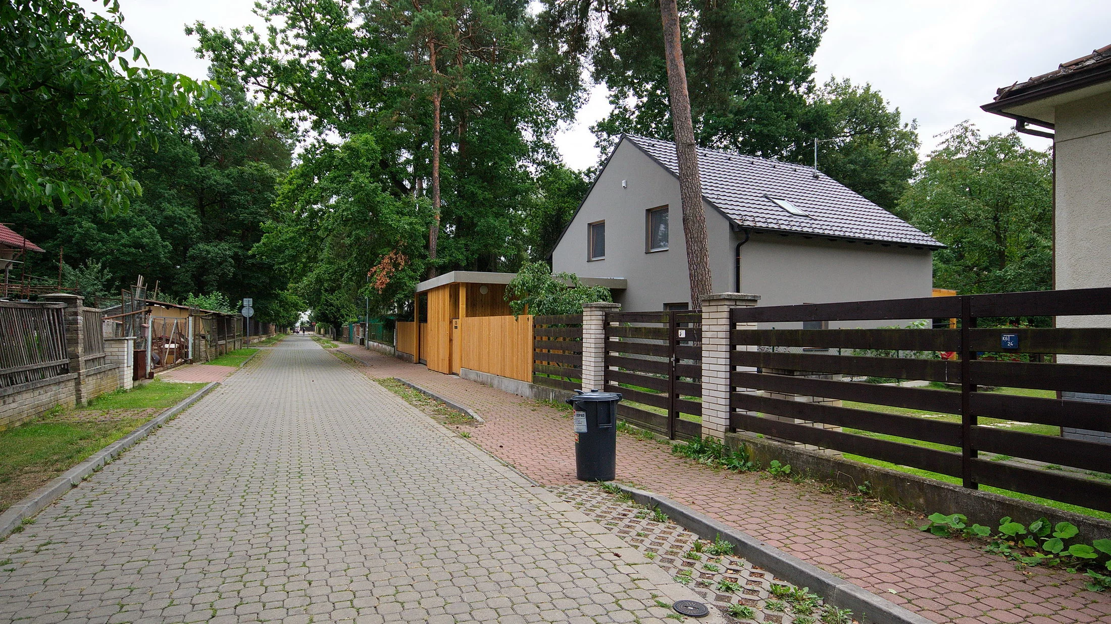 KLA ex 002.jpg