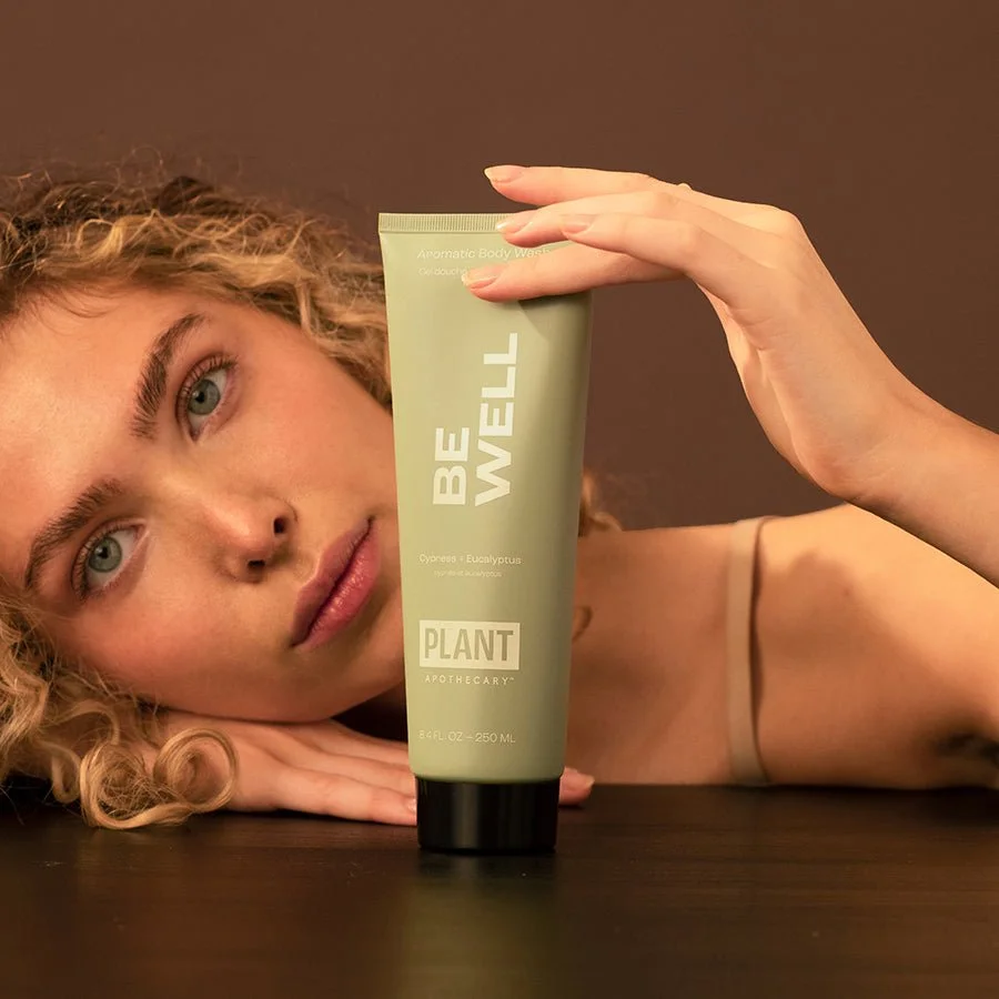 BeWell_BodyWash_model_900x900_df07b7ce-006d-4f3b-8bc1-68d9ee2bdd14_1296x.jpg