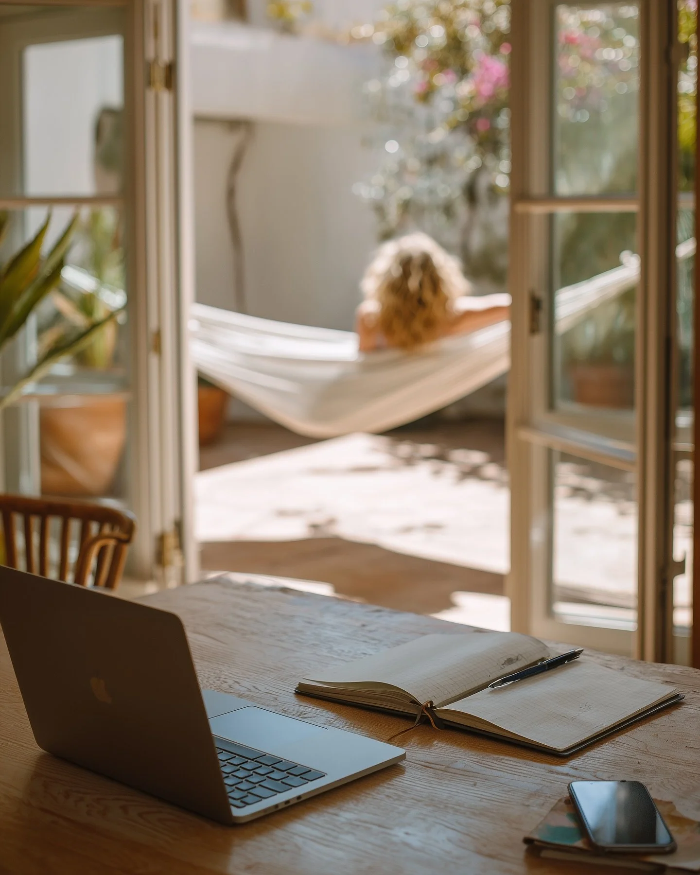 Hubo un tiempo en que mi proyecto ocupaba la mesa&hellip; y tambi&eacute;n mi cabeza entera.
Hoy elijo otra forma de emprender.

Psicolog&iacute;a para gente emprendedora se pone en marcha: un curso para trabajar con claridad, poner l&iacute;mites y 