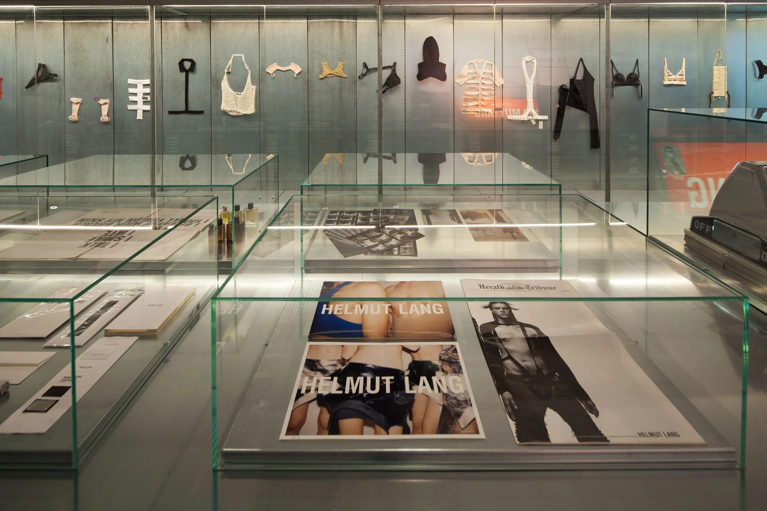 HELMUT LANG ARCHIVE @ MAK