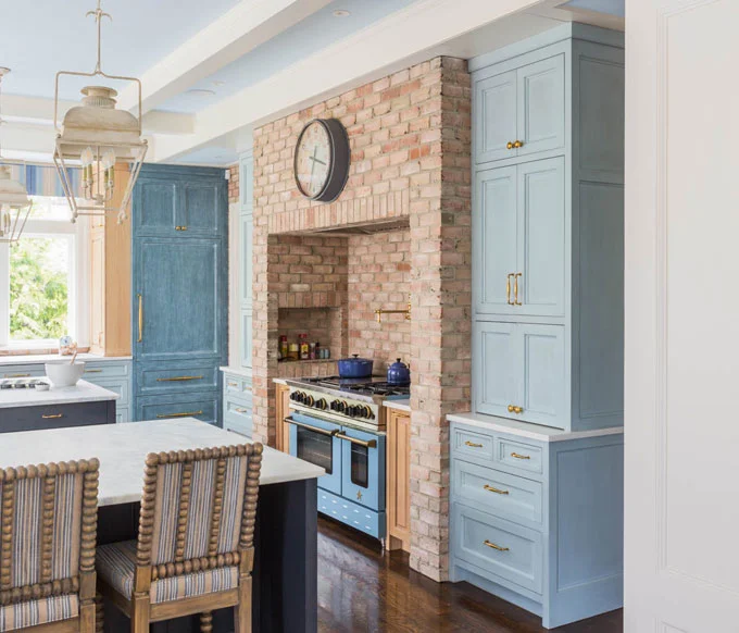 Designer Insight into this Wellesley Kitchen [Video]