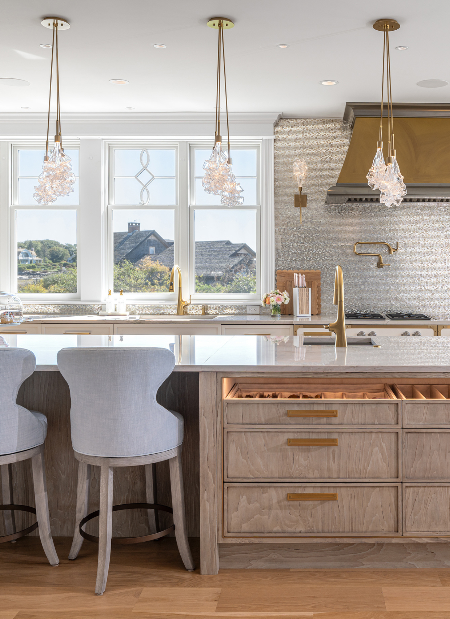 Coastal Cottage Revival 