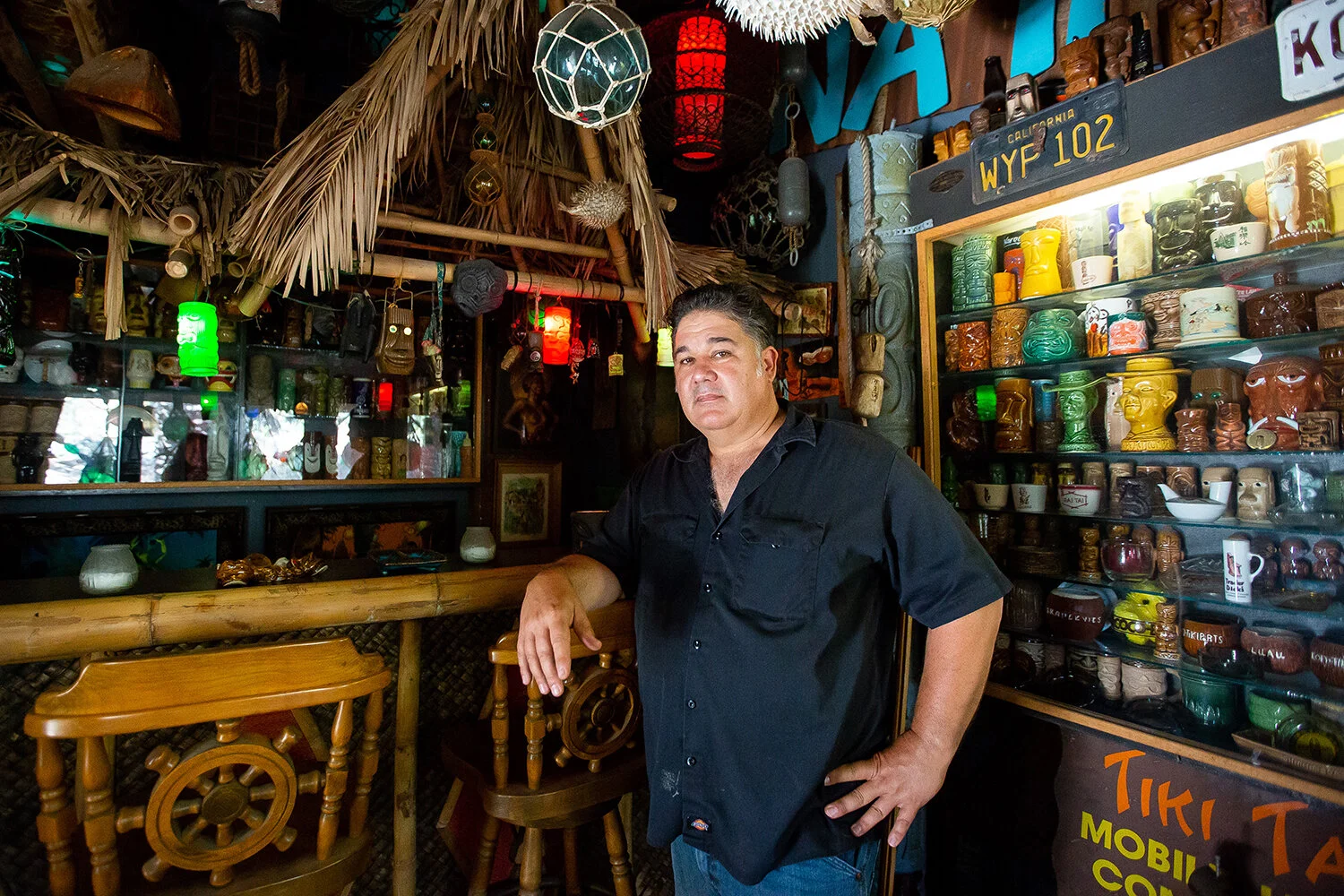 071718_ESC Tiki Artist_ST-29 copy.jpg