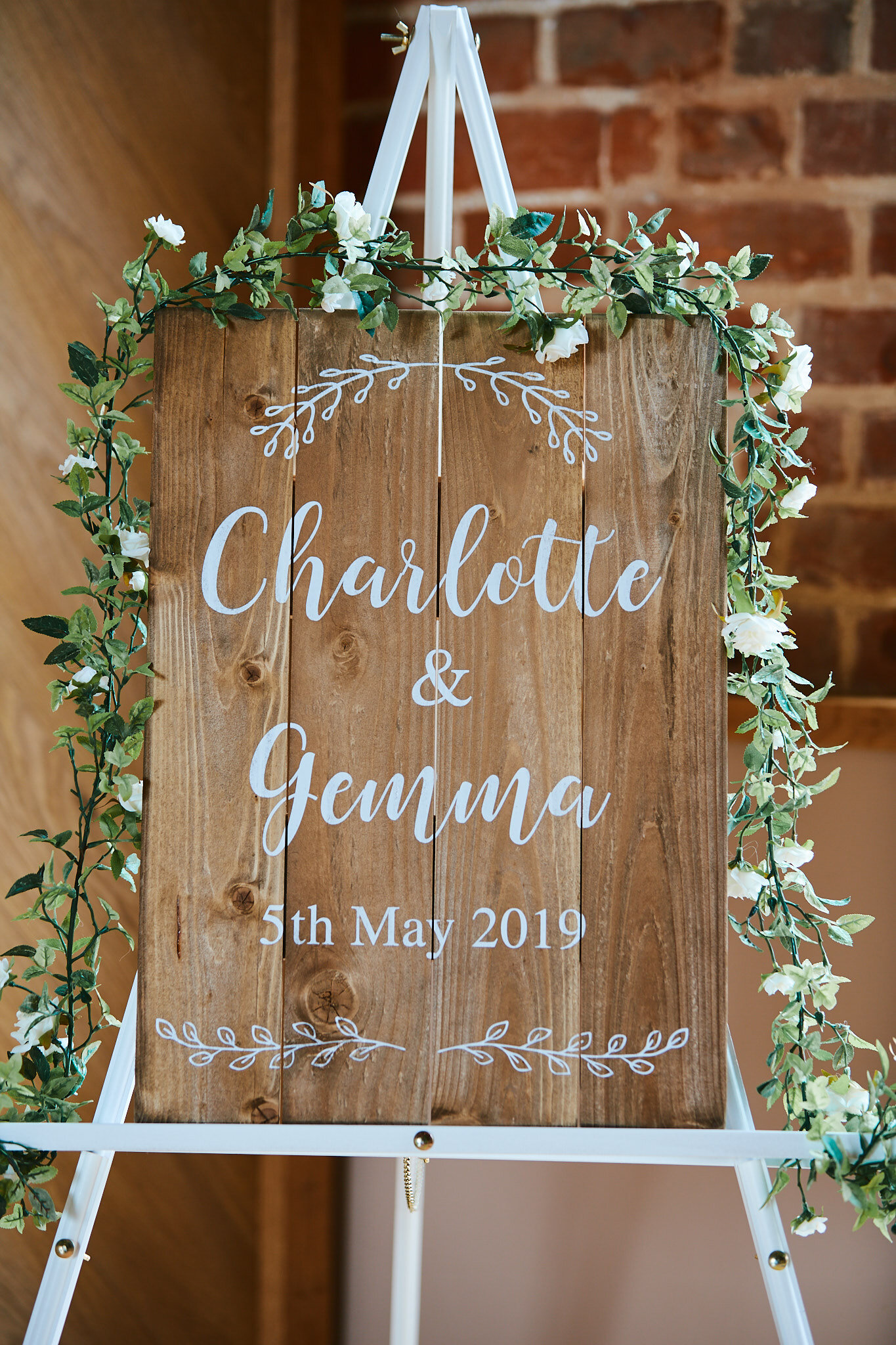 2019_05_04_TimWoodPhoto_Wedding_SouthwoodHall_CharlotteGemma0021.jpg