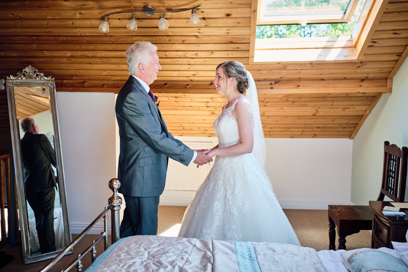 Summer-wedding-at-dairy-barns-norfolk-0050.jpg